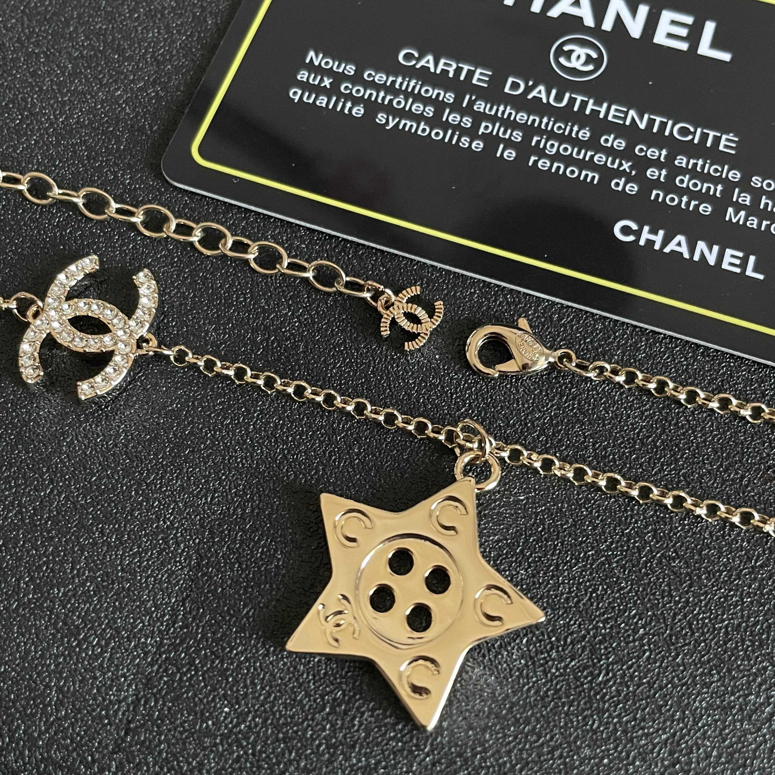 CHANEL 26S DOUBLE C LOGO CRYSTAL & STAR CHARM PEARL CHAIN NECKLACE IN GOLD METAL 629885
