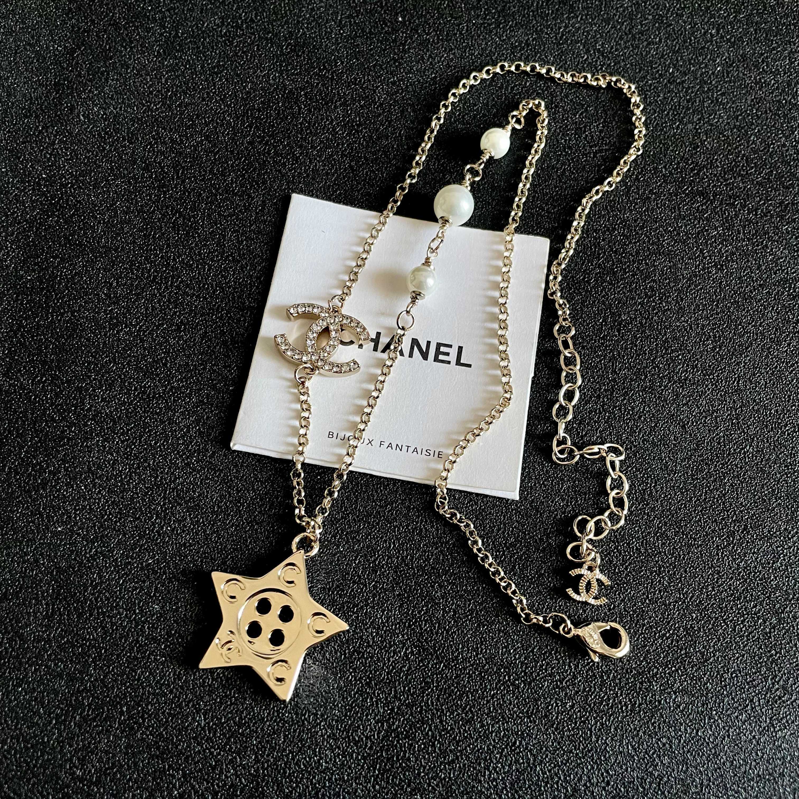 CHANEL 26S DOUBLE C LOGO CRYSTAL & STAR CHARM PEARL CHAIN NECKLACE IN GOLD METAL 629885