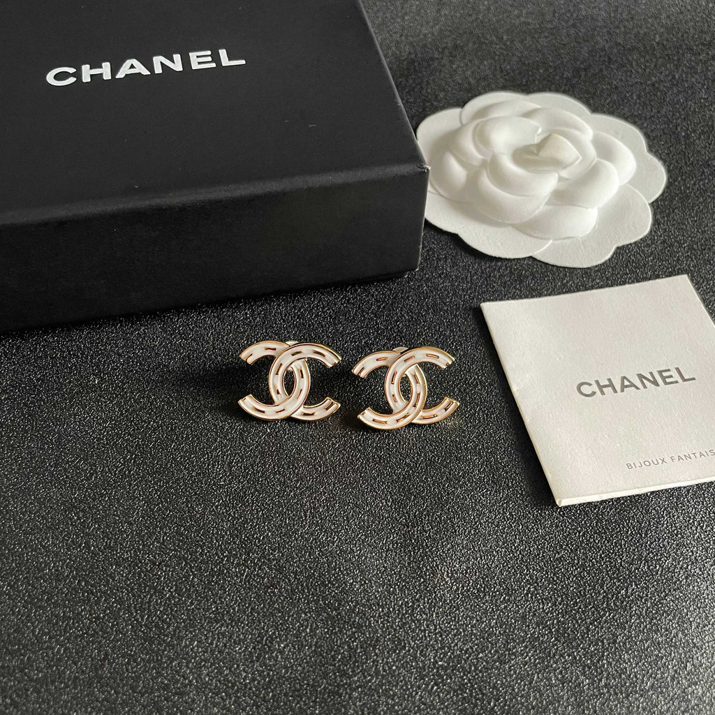 CHANEL 26S DOUBLE C LOGO WHITE ENAMEL STUD EARRINGS IN GOLD METAL 629903