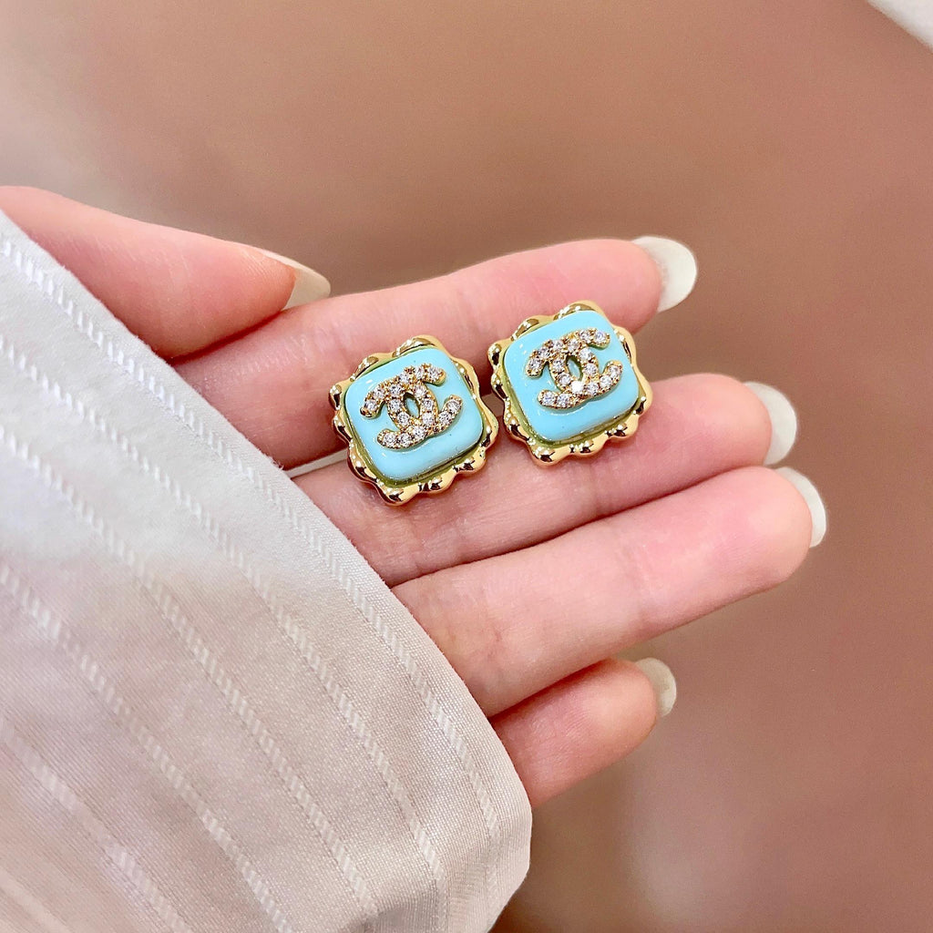 CHANEL 26S DOUBLE C LOGO MINT ENAMEL SQUARE STUD EARRINGS WITH CRYSTAL DETAIL IN GOLD METAL 631028