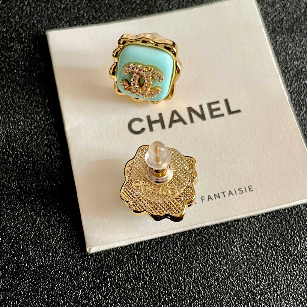 CHANEL 26S DOUBLE C LOGO MINT ENAMEL SQUARE STUD EARRINGS WITH CRYSTAL DETAIL IN GOLD METAL 631028