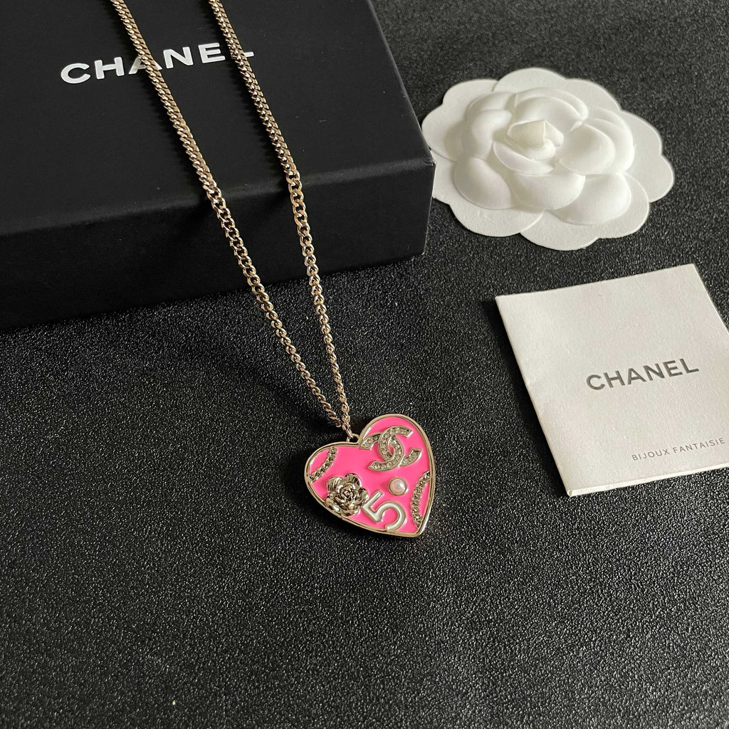 CHANEL 26S DOUBLE C LOGO PINK ENAMEL HEART CHARM NECKLACE WITH NO.5 DETAIL IN GOLD METAL 630795