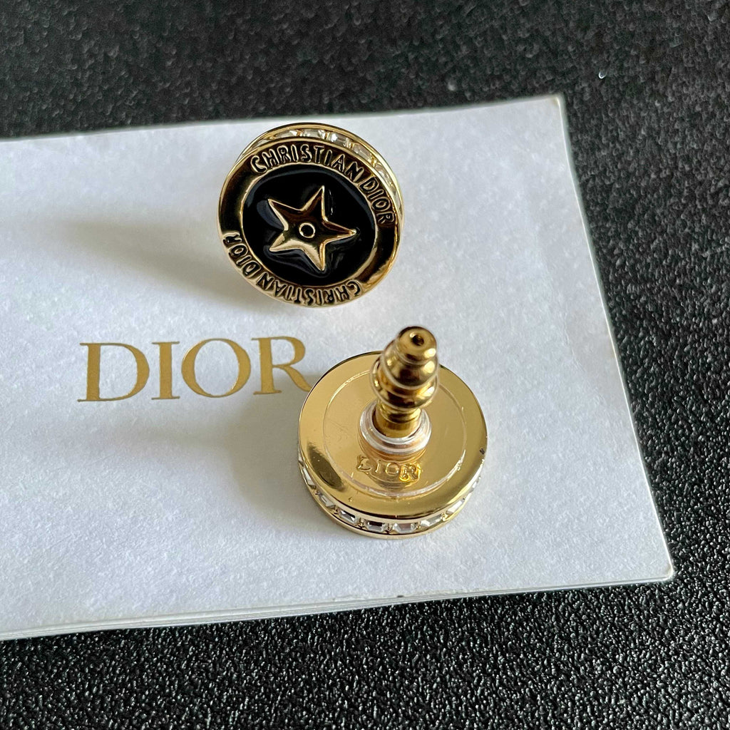 CD 26S STAR MEDALLION LOGO STUD EARRINGS IN BLACK ENAMEL & GOLD TONE METAL 631813