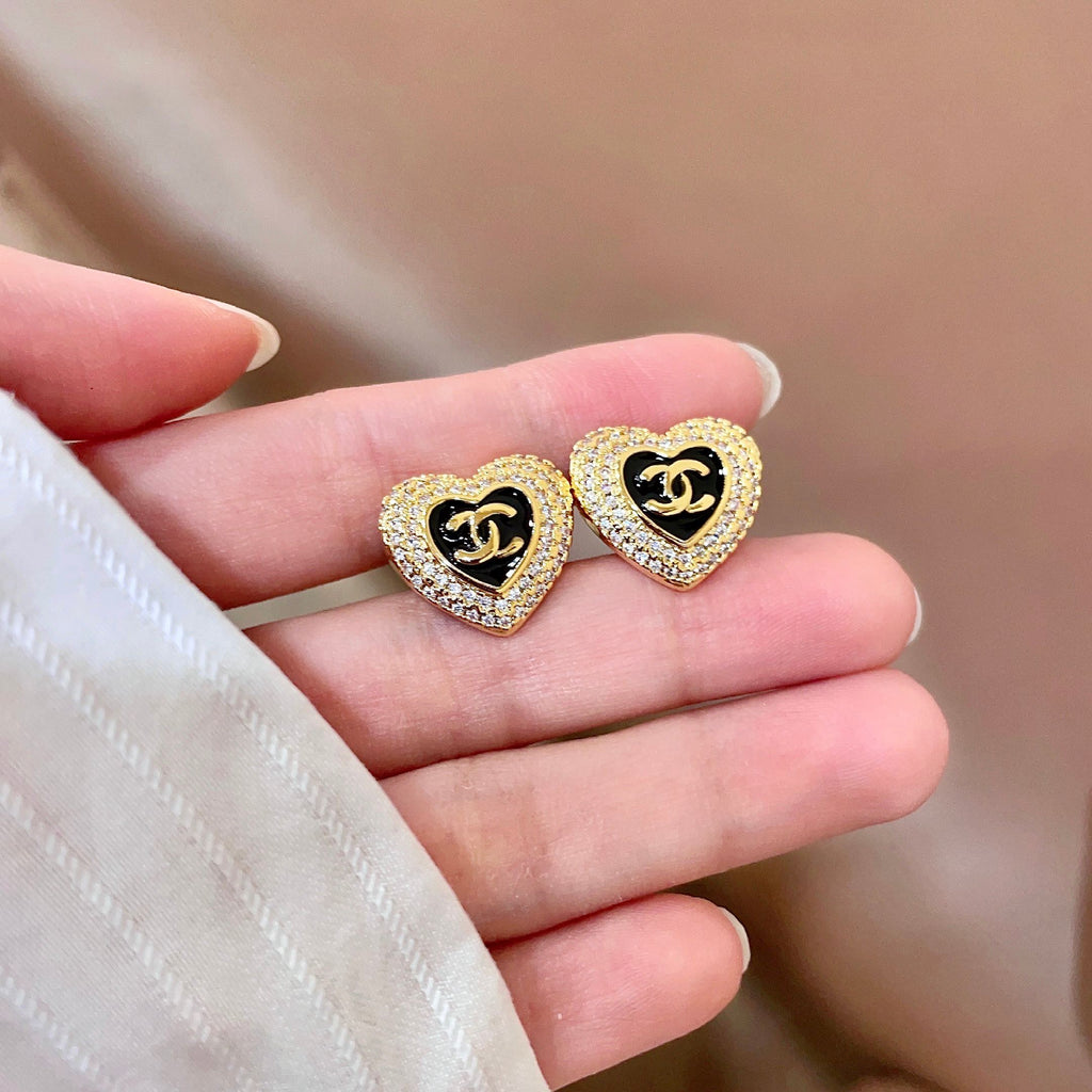 CHANEL 26S DOUBLE C LOGO PAVE HEART STUD EARRINGS WITH BLACK ENAMEL IN GOLD METAL 631814