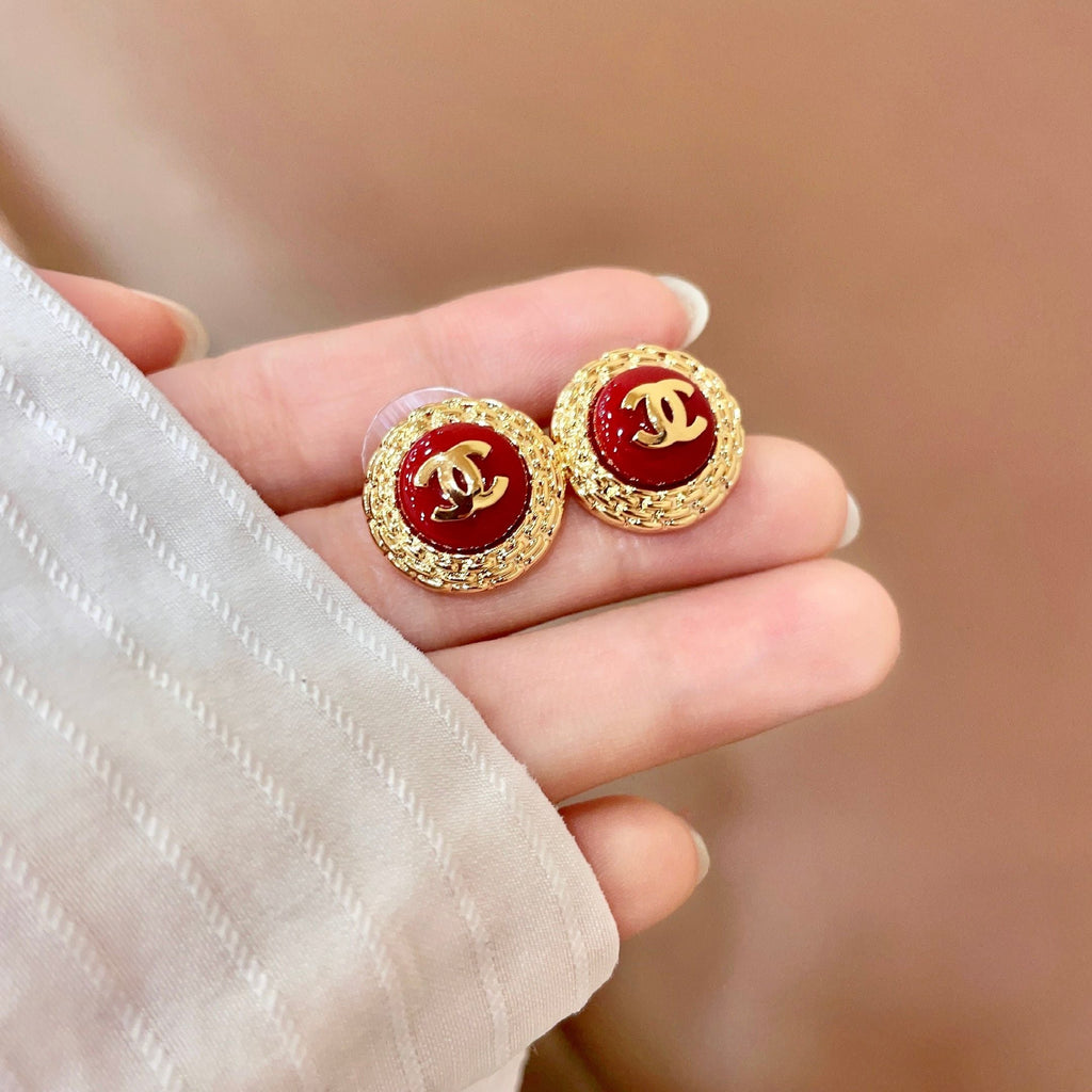 CHANEL 26S DOUBLE C LOGO ROUND STUD EARRINGS IN RED ENAMEL WITH GOLD CHAIN DETAIL 631909