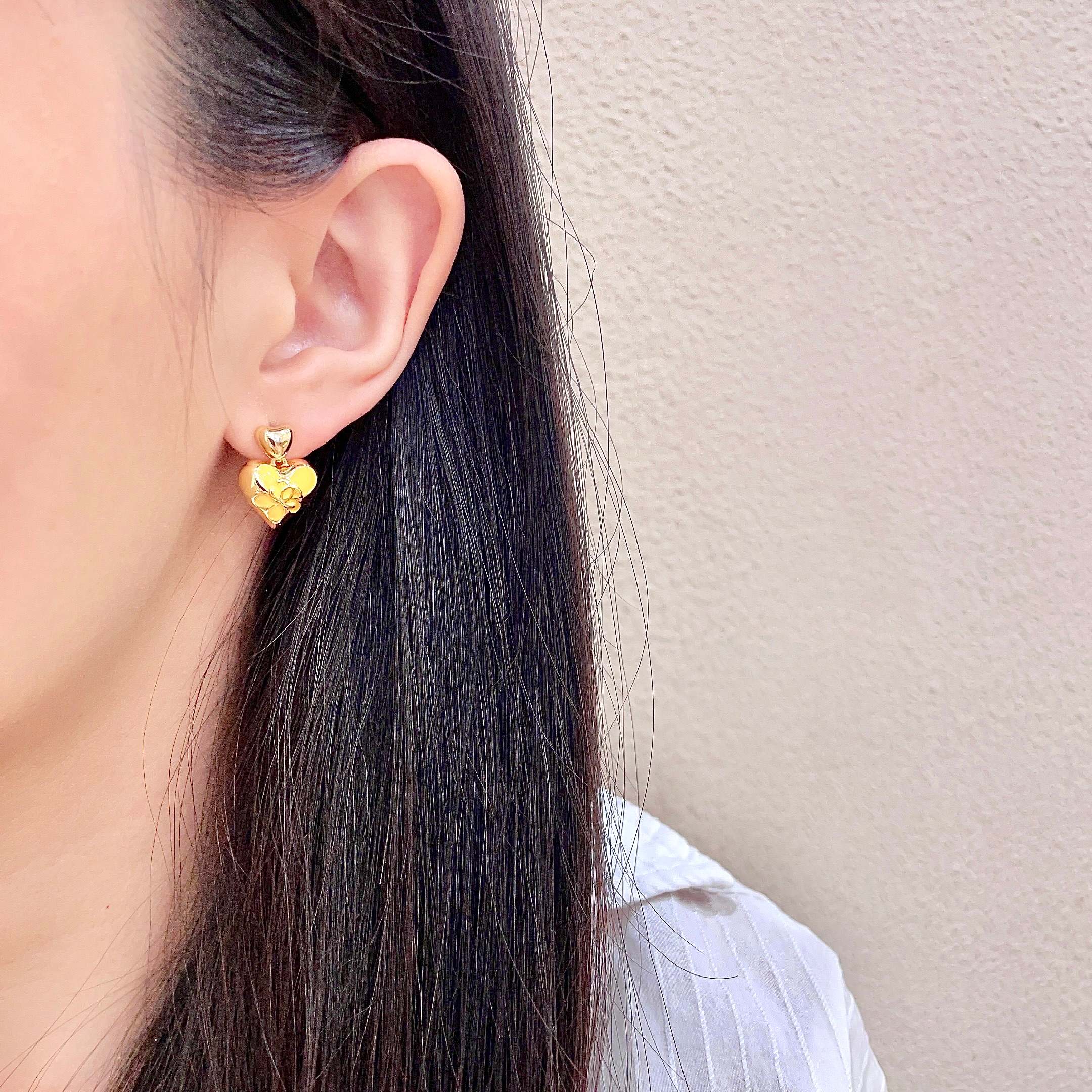 CHANEL 26S DOUBLE C HEART DROP EARRINGS IN GOLD METAL 631912
