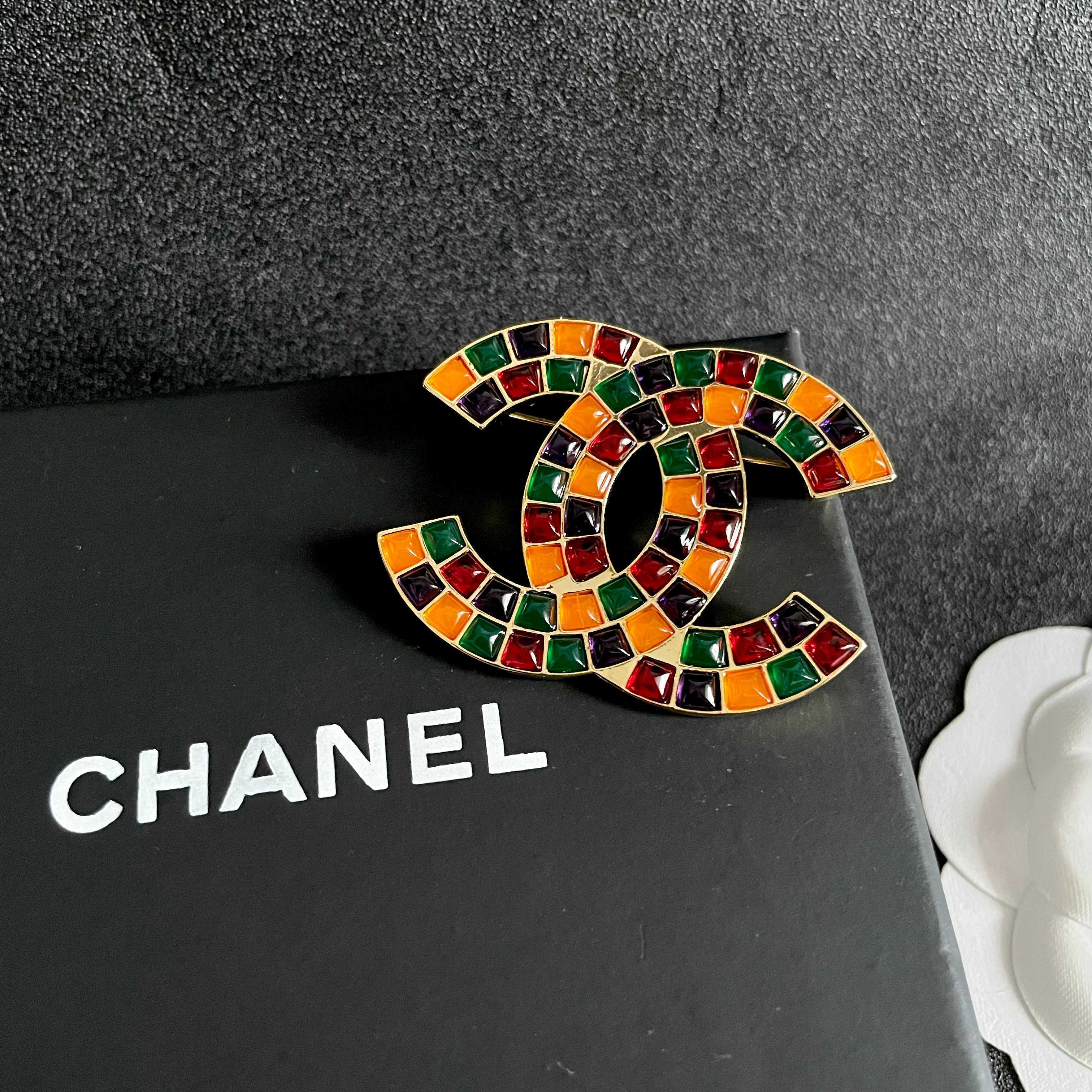 CHANEL 26S DOUBLE C LOGO MOSAIC BROOCH IN MULTICOLOR ENAMEL 631918