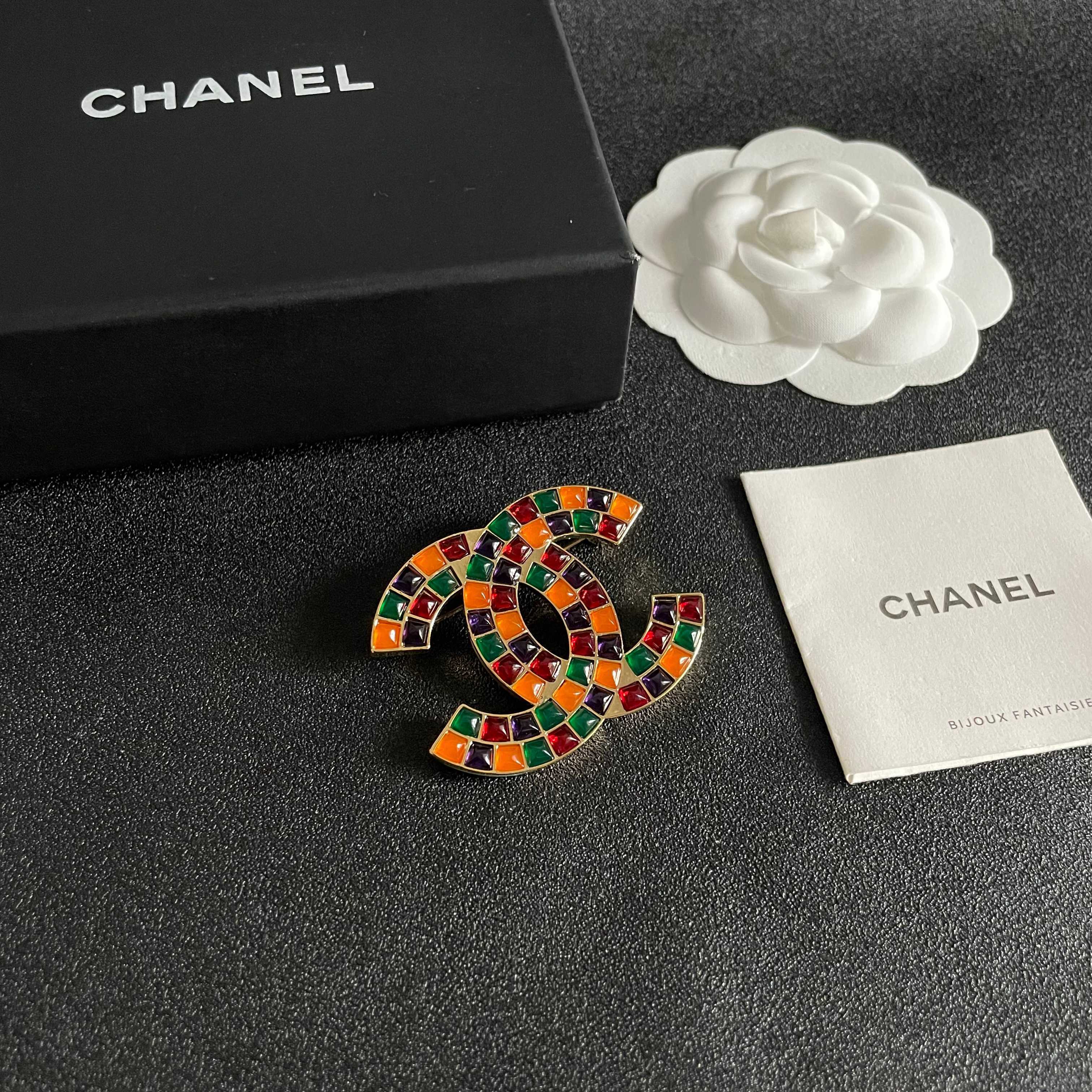 CHANEL 26S DOUBLE C LOGO MOSAIC BROOCH IN MULTICOLOR ENAMEL 631918