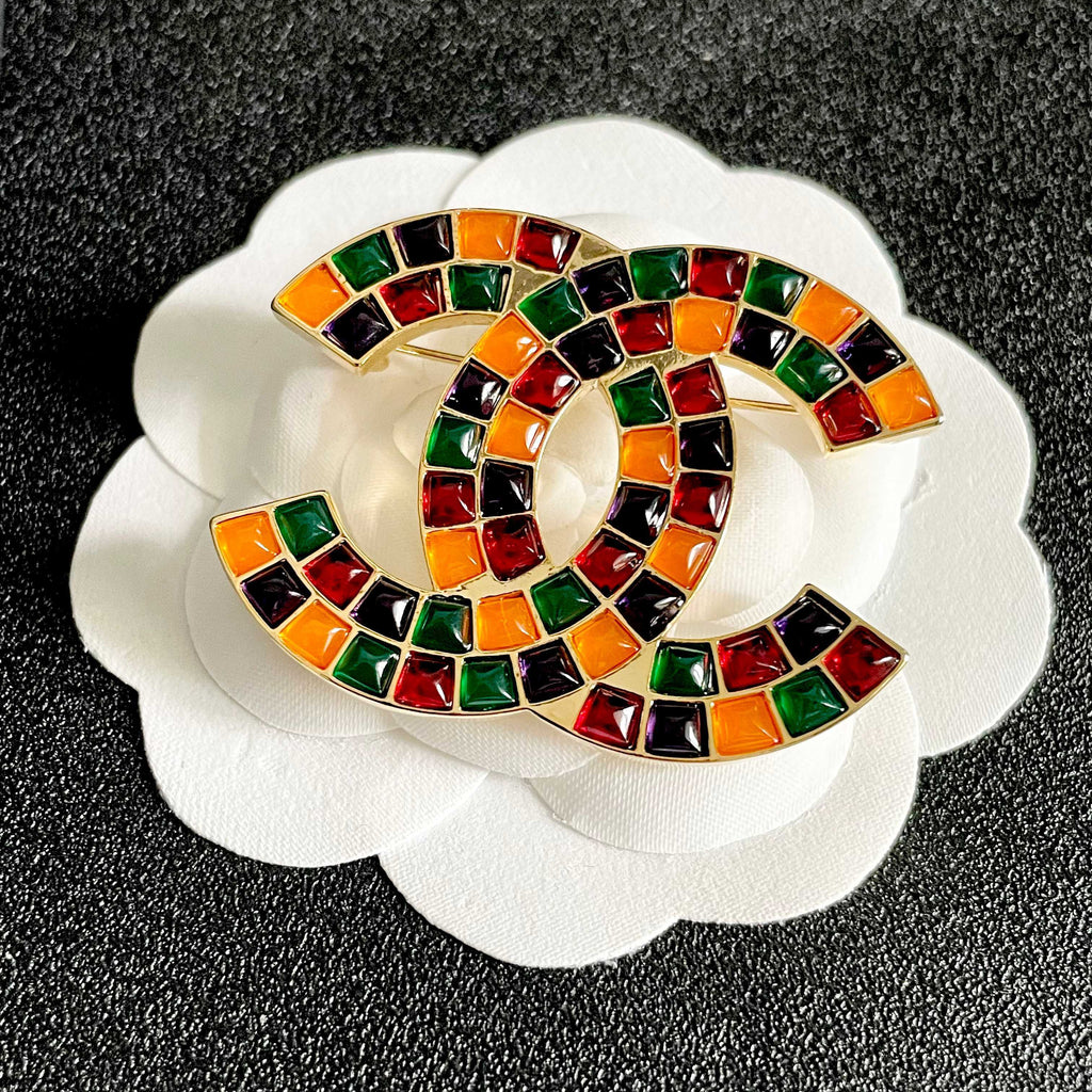 CHANEL 26S DOUBLE C LOGO MOSAIC BROOCH IN MULTICOLOR ENAMEL 631918