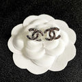 CHANEL 26S CHANEL CC LOGO WOVEN METAL STUD EARRINGS IN SILVER METAL 633306