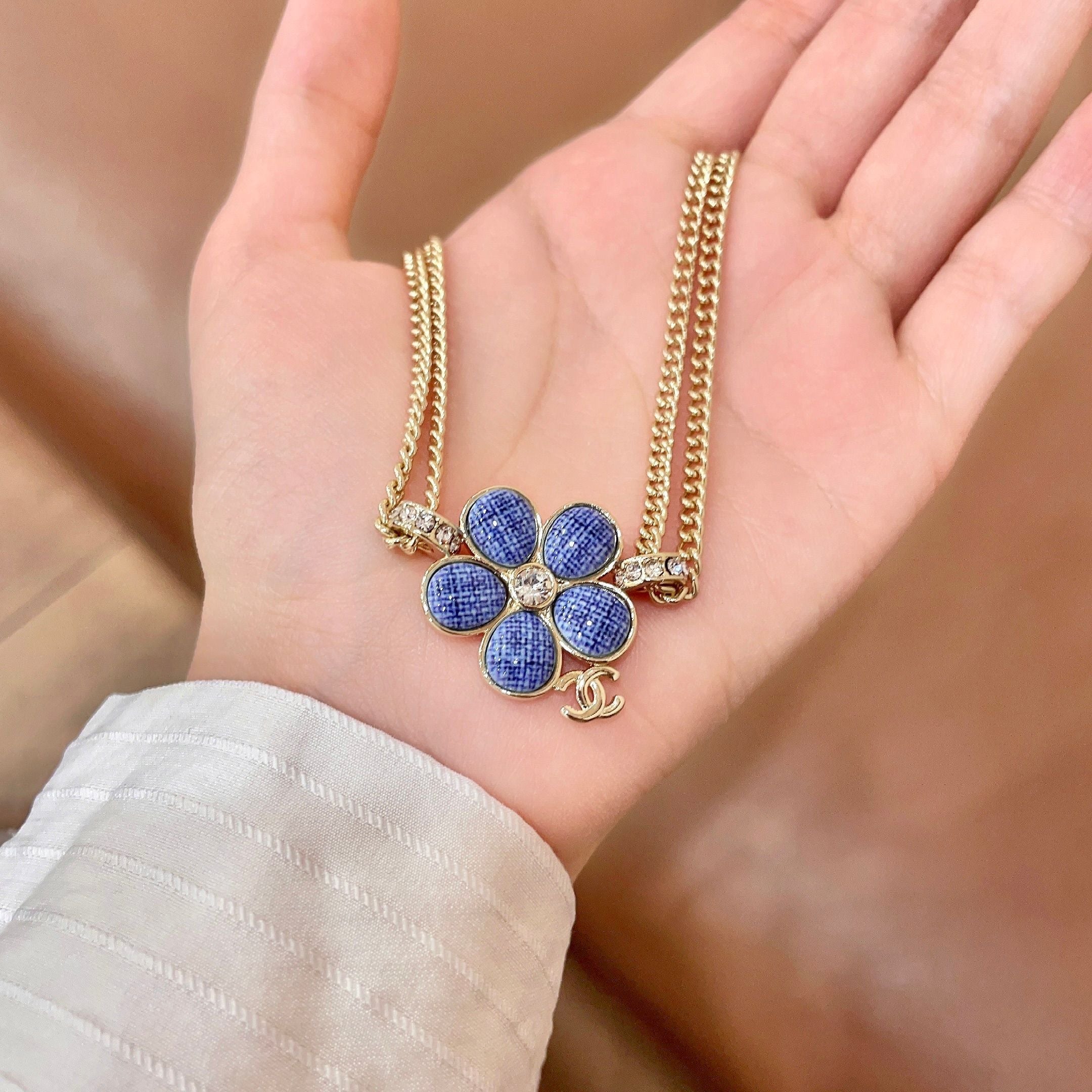 CHANEL 26S DOUBLE C LOGO BLUE PETAL FLOWER LAYERED CHAIN NECKLACE IN GOLD METAL 633153