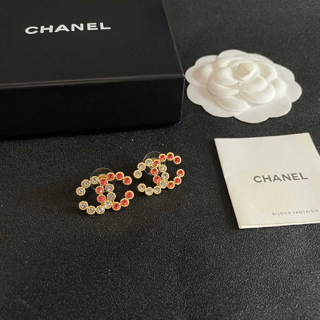CHANEL 26S DOUBLE C LOGO MULTI CRYSTAL BEADED STUD EARRINGS IN GOLD METAL 633161
