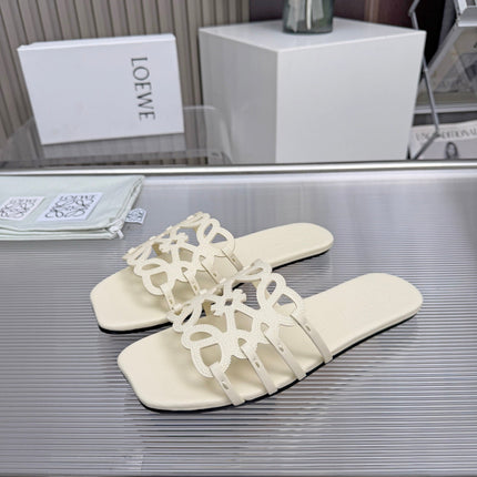 LOEWE 26S FLAT SANDALS IN CREAM WHITE CALFSKIN WITH CRYSTALS
