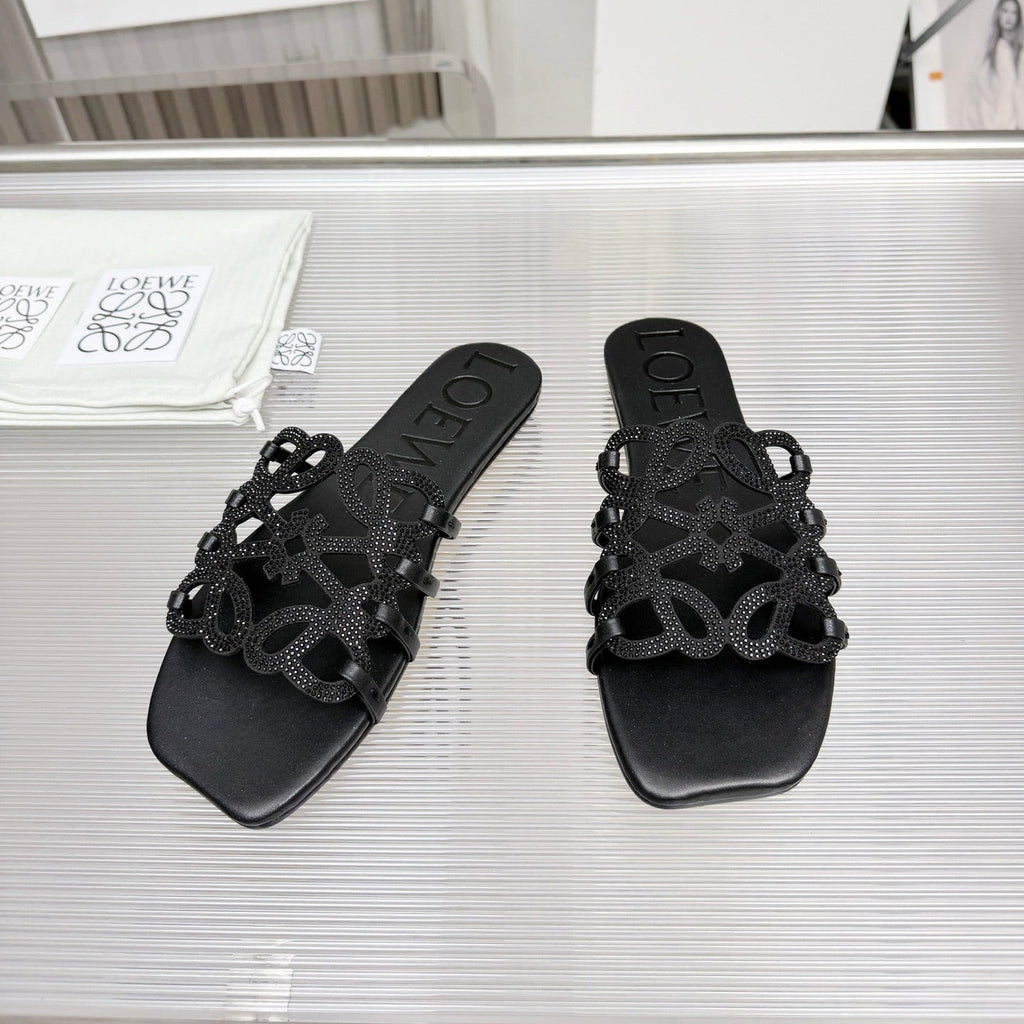 LOEWE 26S FLAT SANDALS IN BLACK CALFSKIN WITH CRYSTALS