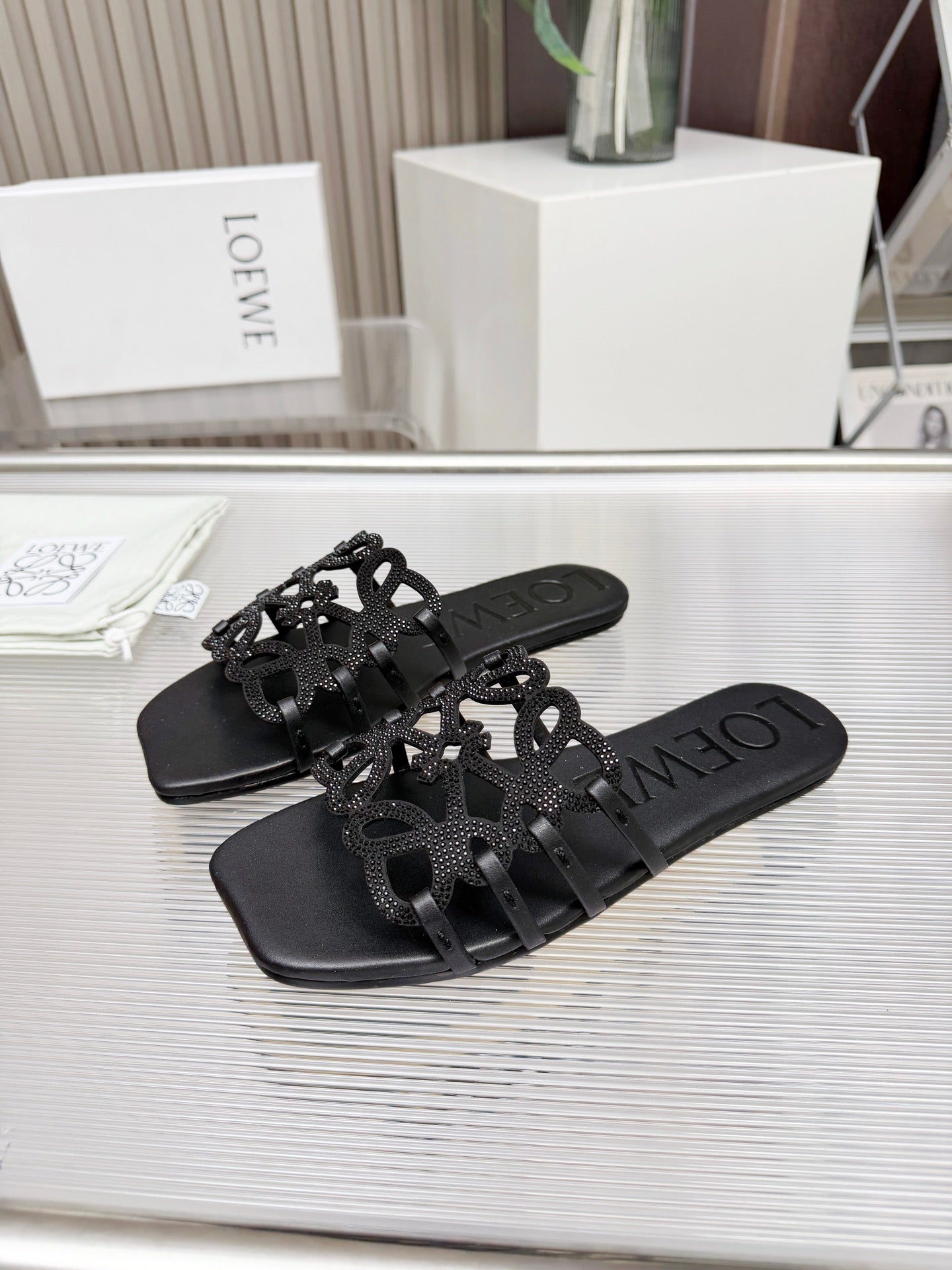 LOEWE 26S FLAT SANDALS IN BLACK CALFSKIN WITH CRYSTALS