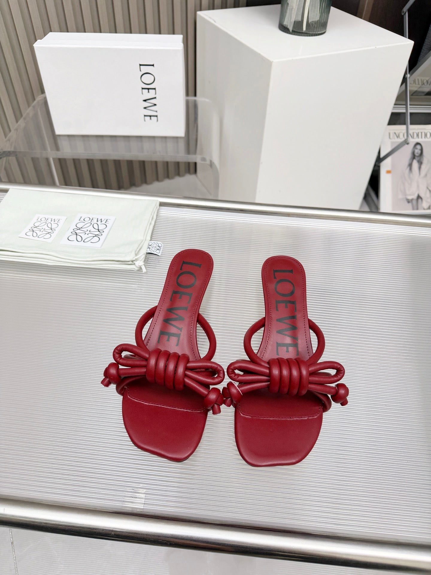 LOEWE 26S KITTEN HEEL KNOT SANDALS 45MM IN BURGUNDY RED CALFSKIN