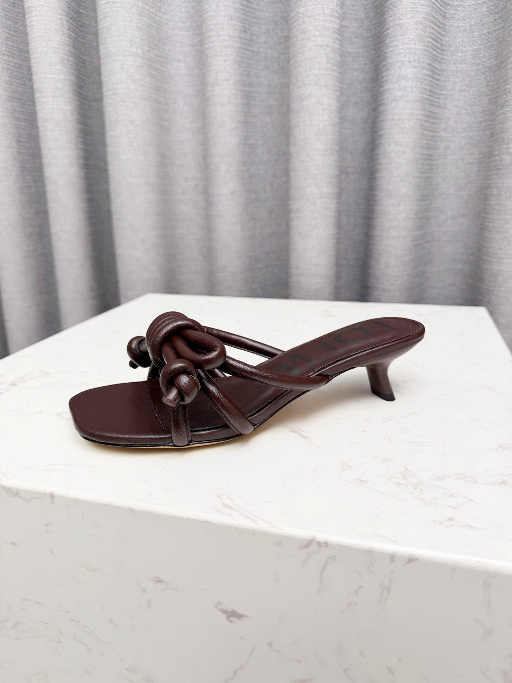 LOEWE 26S KITTEN HEEL KNOT SANDALS 45MM IN DARK BROWN CALFSKIN