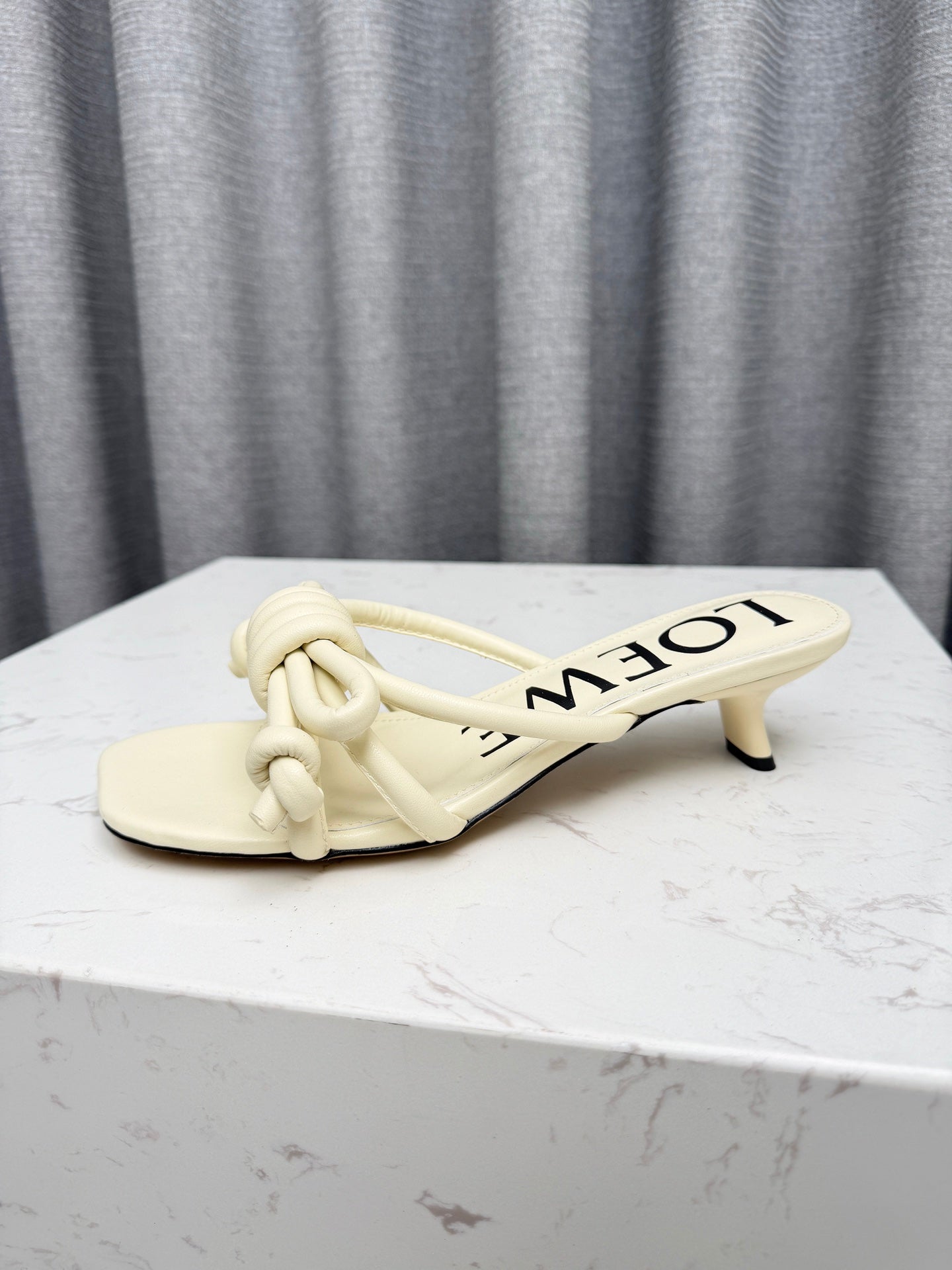 LOEWE 26S KITTEN HEEL KNOT SANDALS 45MM IN CREAM WHITE CALFSKIN