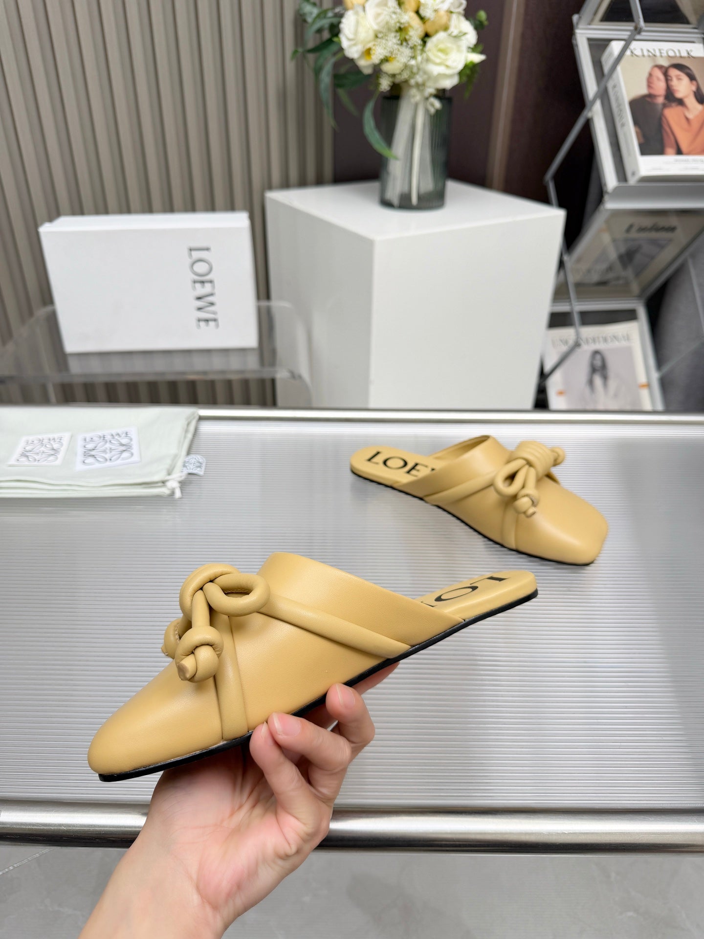 LOEWE 26S MULE LOAFERS IN WARM BEIGE CALFSKIN KNOT DETAIL