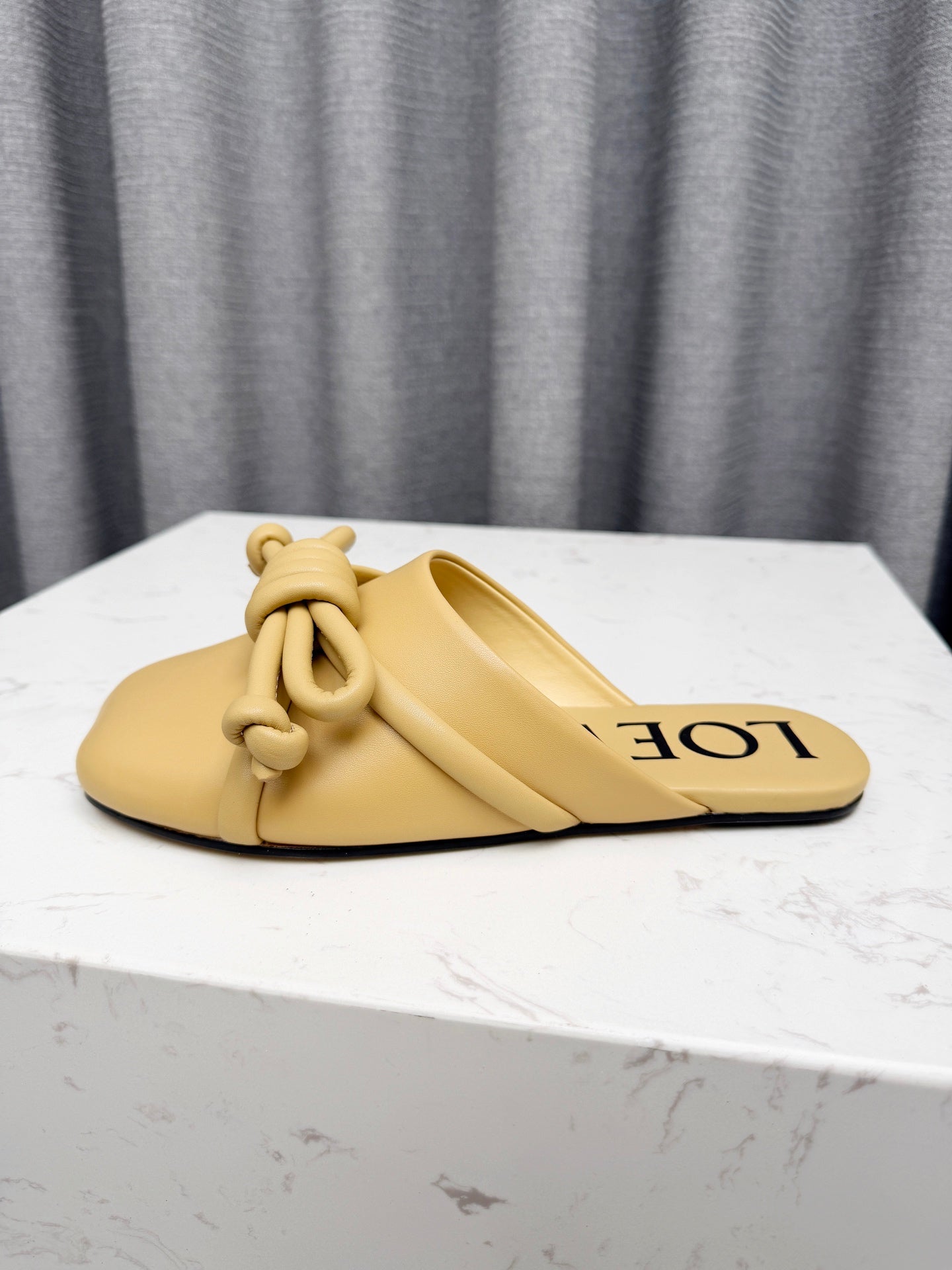 LOEWE 26S MULE LOAFERS IN WARM BEIGE CALFSKIN KNOT DETAIL