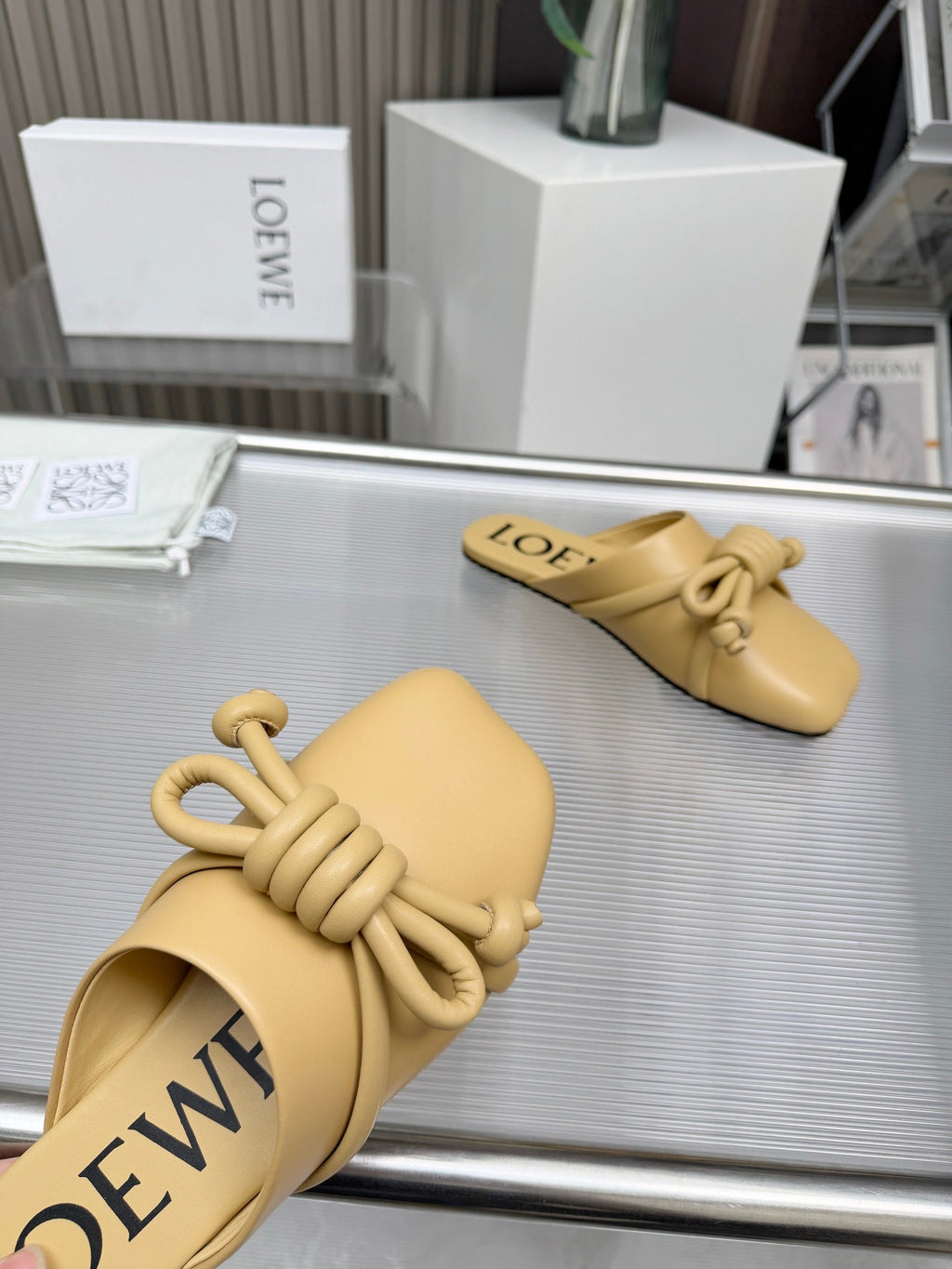 LOEWE 26S MULE LOAFERS IN WARM BEIGE CALFSKIN KNOT DETAIL