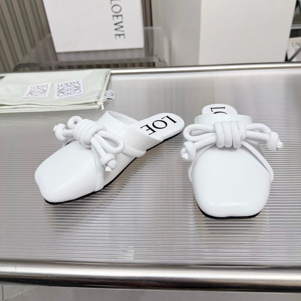 LOEWE 26S MULE LOAFERS IN WHITE CALFSKIN KNOT DETAIL