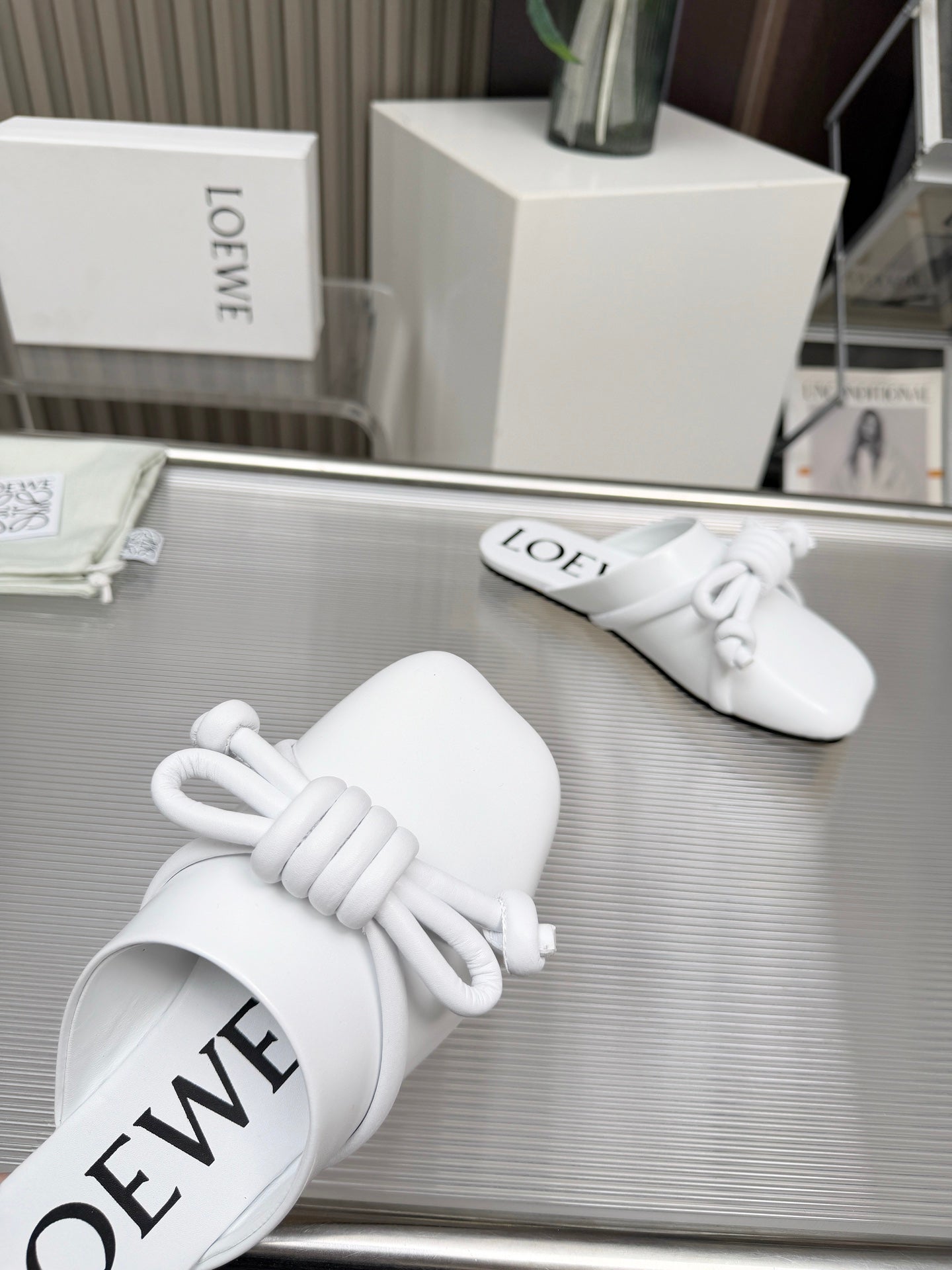 LOEWE 26S MULE LOAFERS IN WHITE CALFSKIN KNOT DETAIL