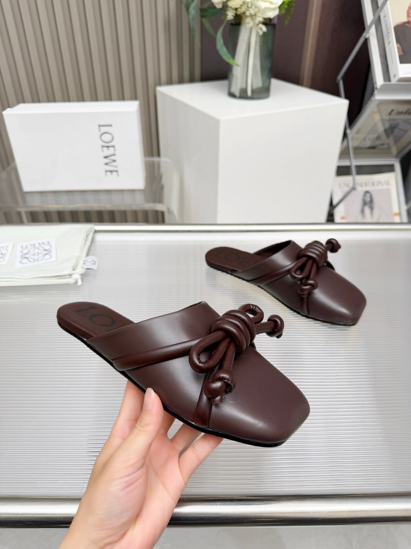 LOEWE 26S MULE LOAFERS IN DARK BROWN CALFSKIN KNOT DETAIL