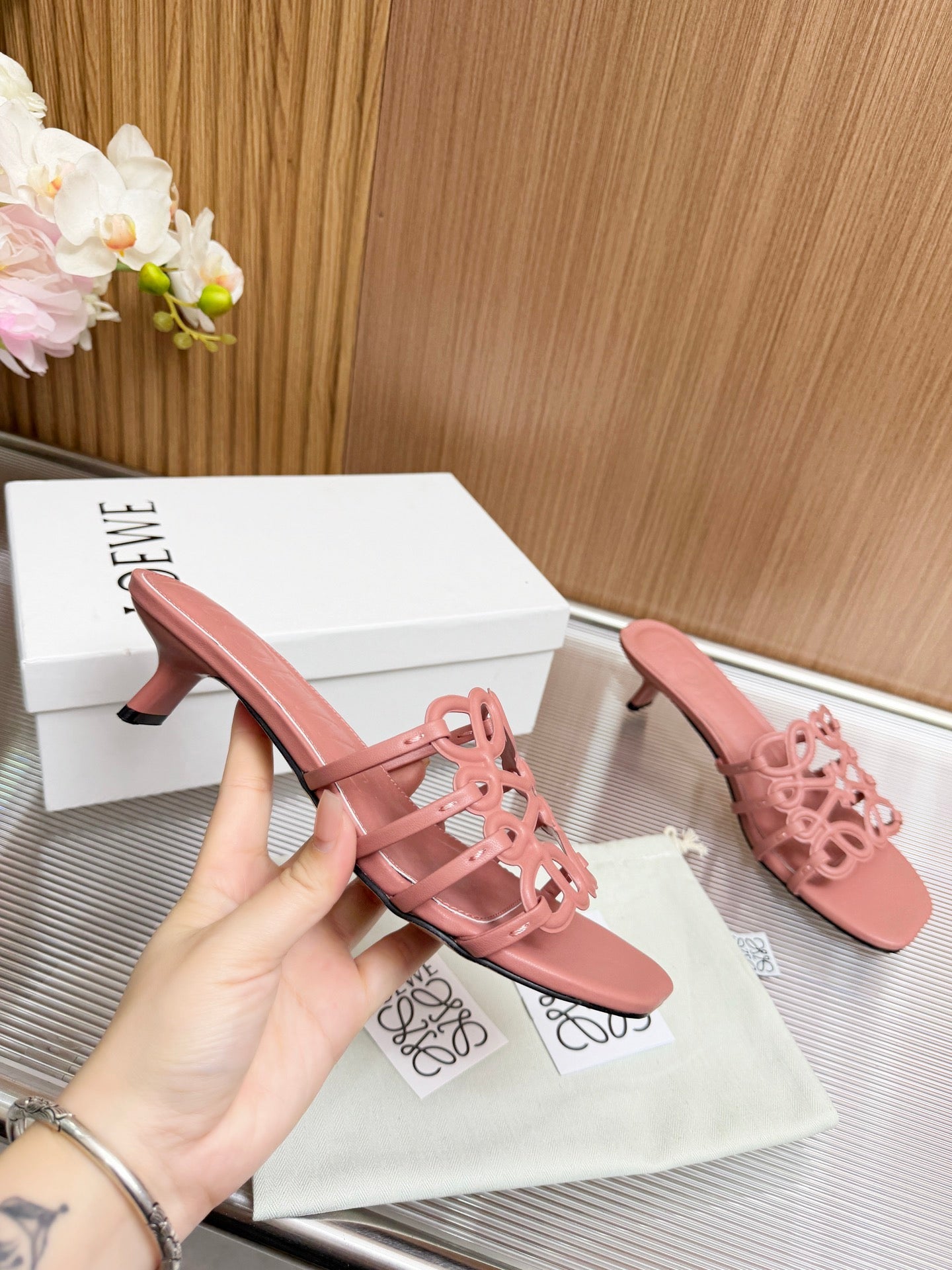 LOEWE 26S PETAL ANAGRAM KITTEN HEEL SANDALS 45MM IN PINK SOFT CALFSKIN
