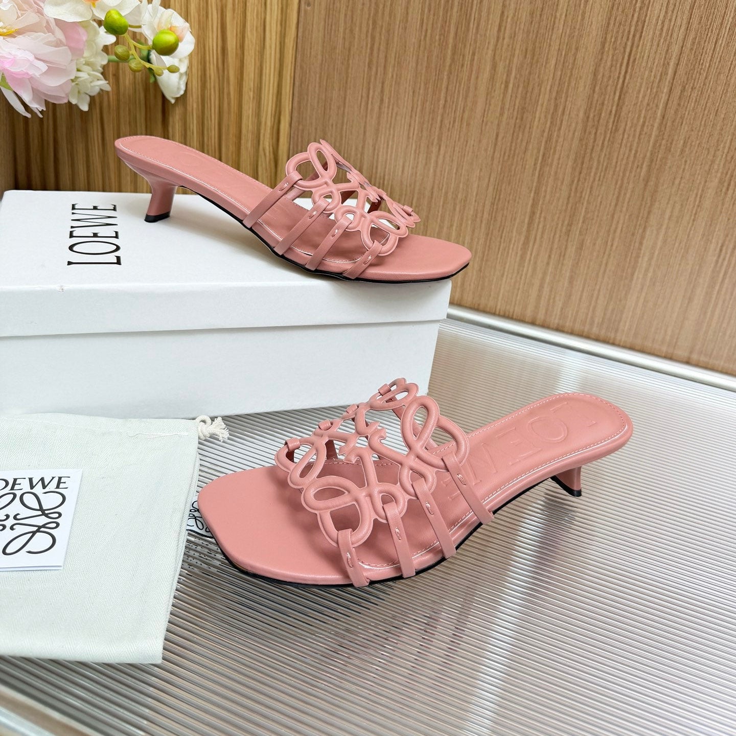 LOEWE 26S PETAL ANAGRAM KITTEN HEEL SANDALS 45MM IN PINK SOFT CALFSKIN