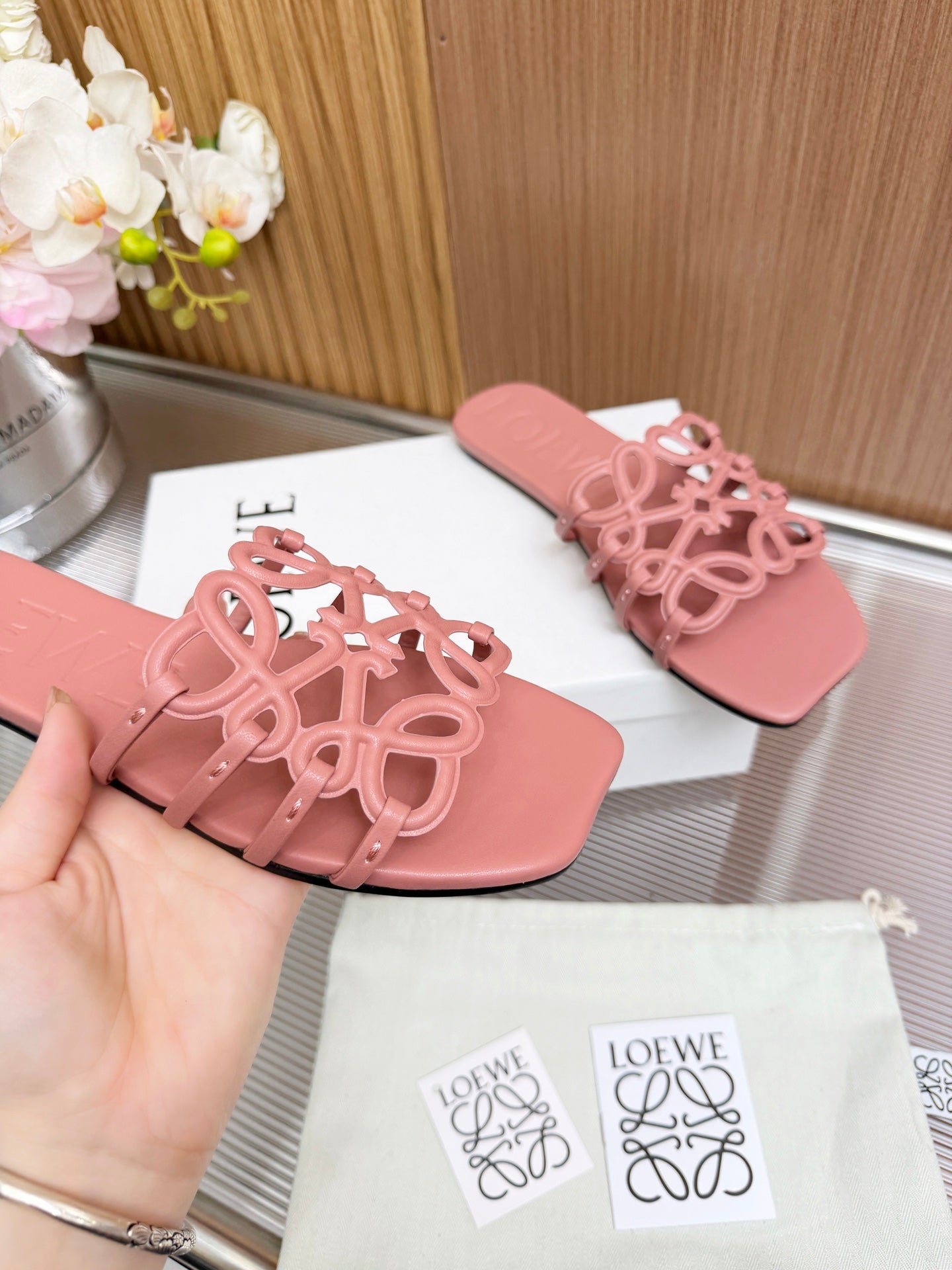 LOEWE 26S PETAL ANAGRAM SLIDE IN PINK SOFT CALFSKIN