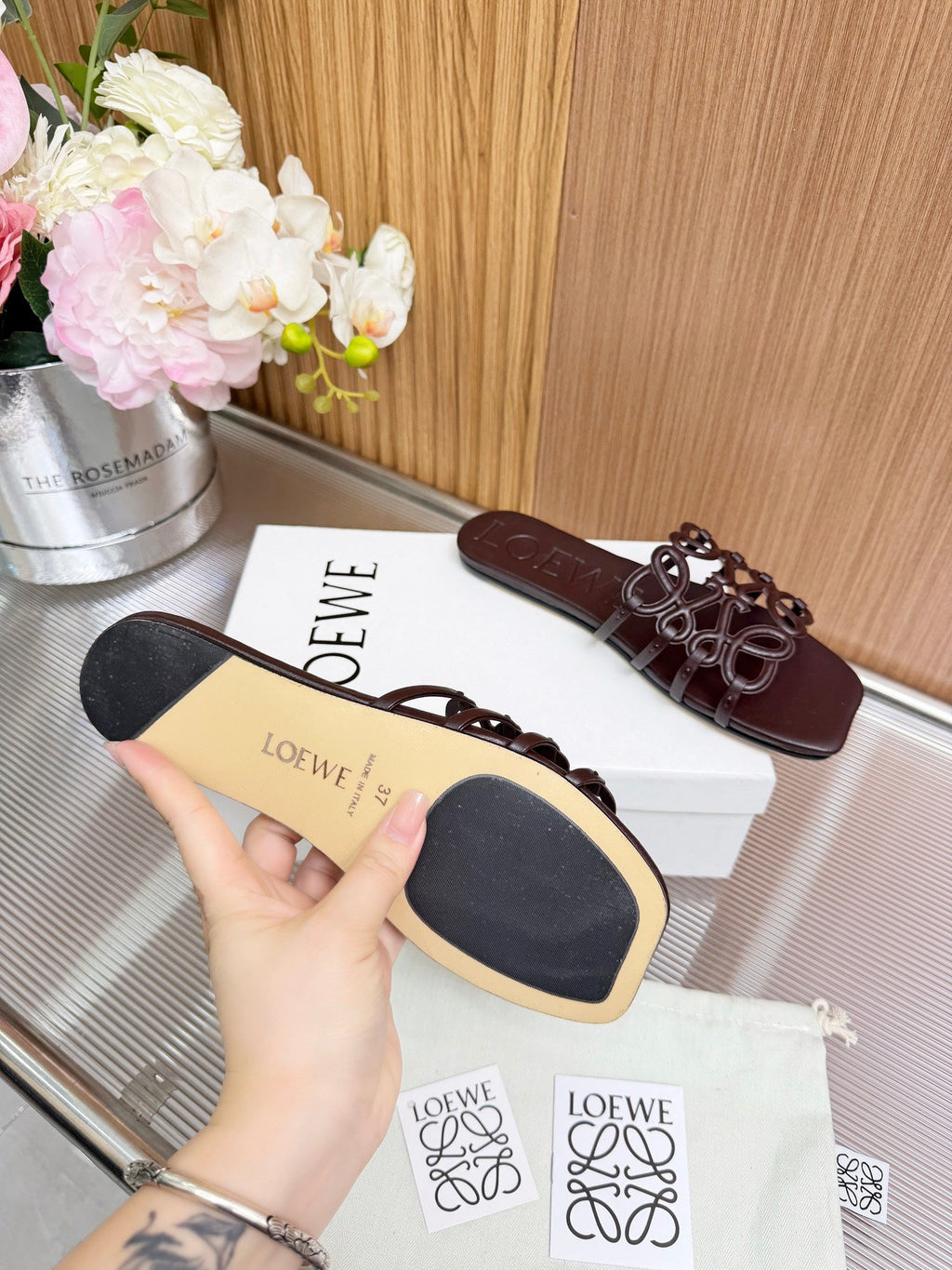 LOEWE 26S PETAL ANAGRAM SLIDE IN DARK BROWN SOFT CALFSKIN