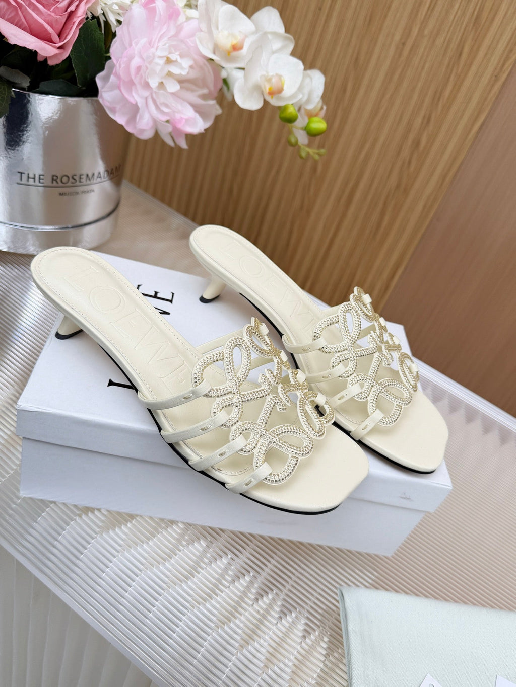LOEWE 26S PETAL ANAGRAM SLIDE 45MM IN CREAM WHITE SOFT CALFSKIN WITH CRYSTALS