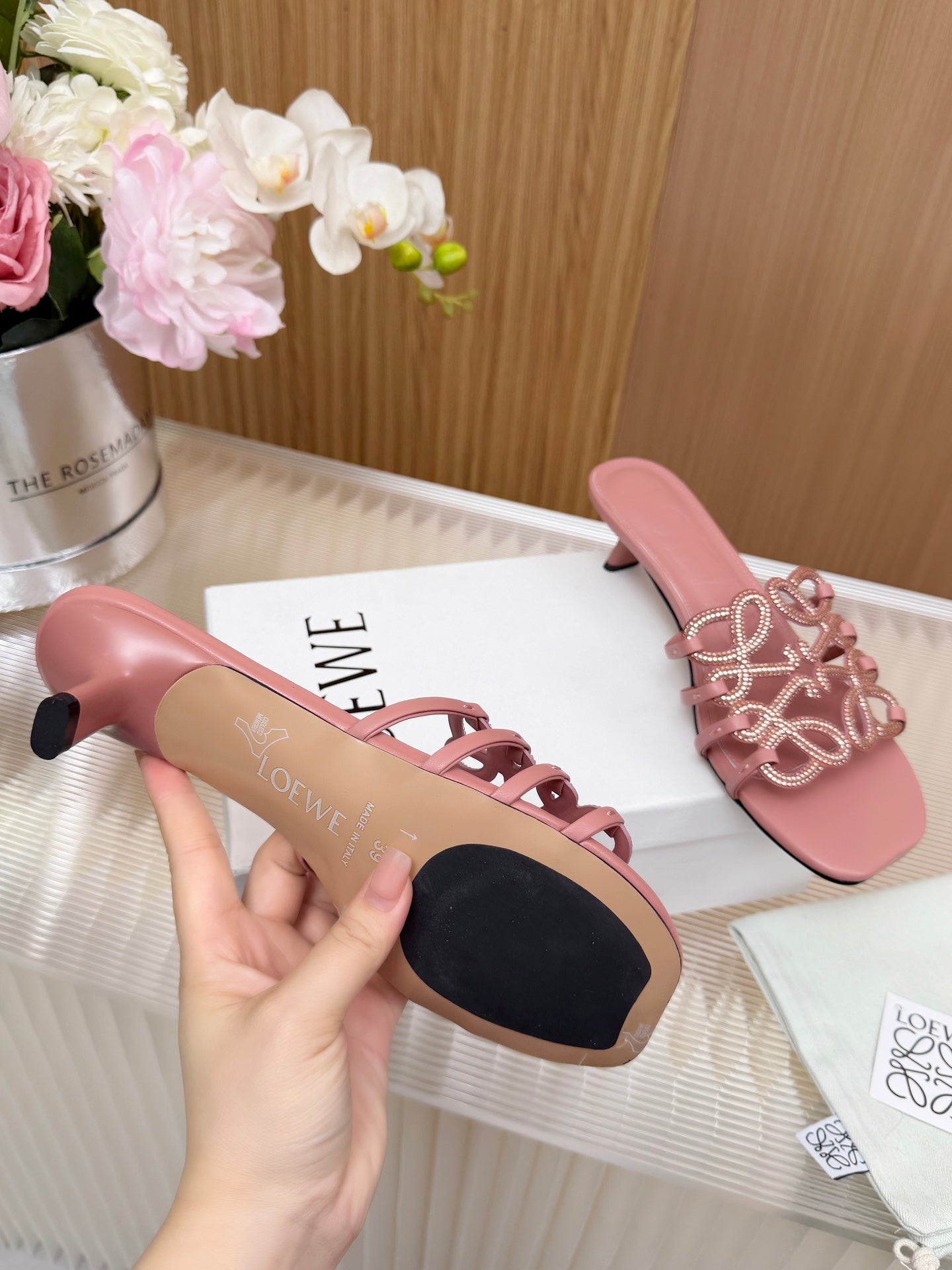 LOEWE 26S PETAL ANAGRAM SLIDE 45MM IN PINK SOFT CALFSKIN WITH CRYSTALS