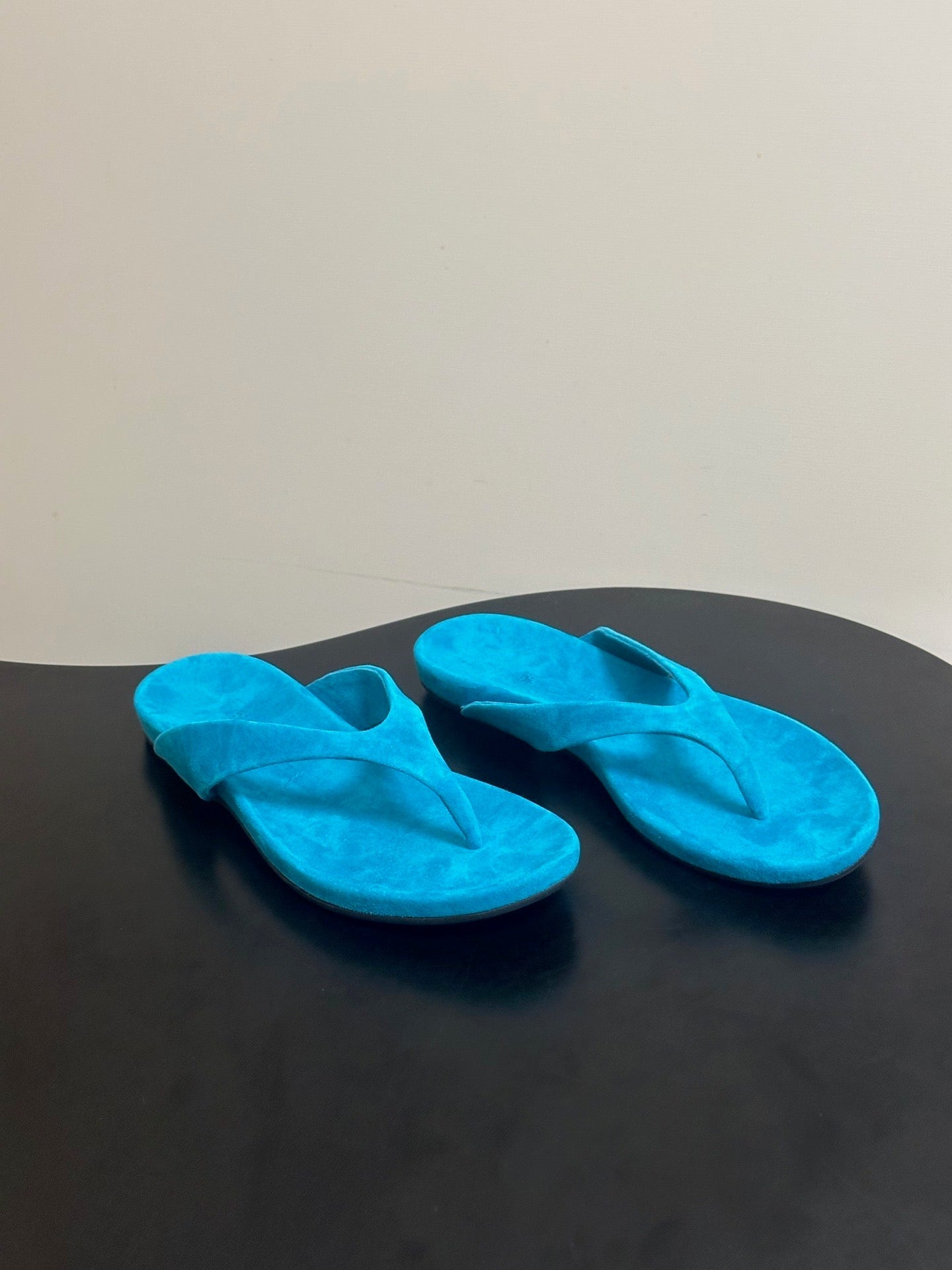 LP 26S THONG SANDALS IN BLUE SUEDE
