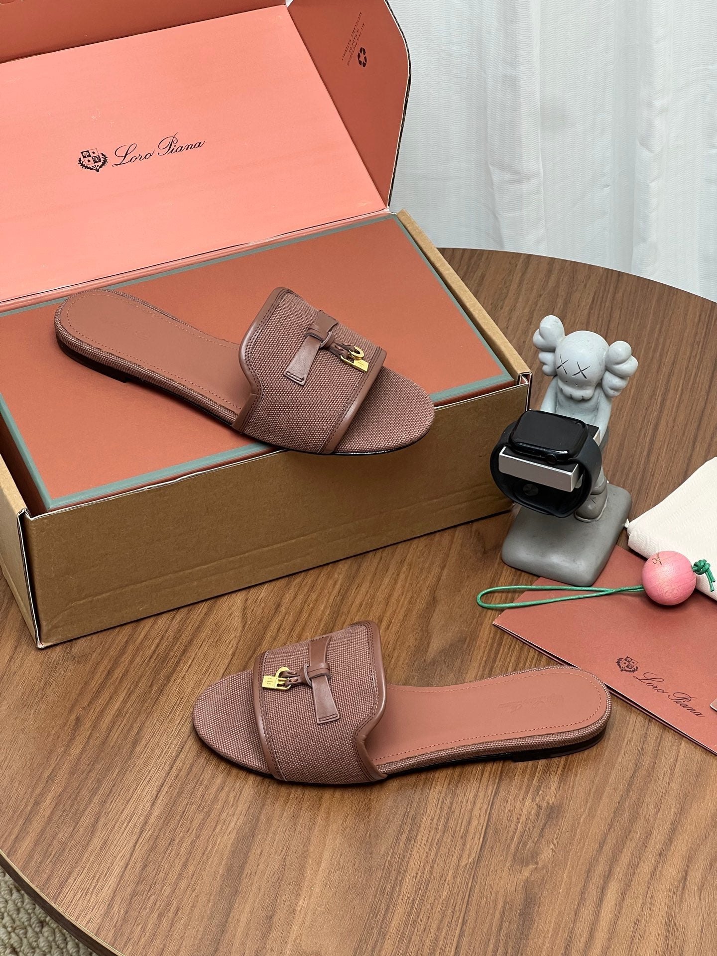 LP 26S SLIDES IN MUSHROOM BROWN CANVAS AND CALFSKIN