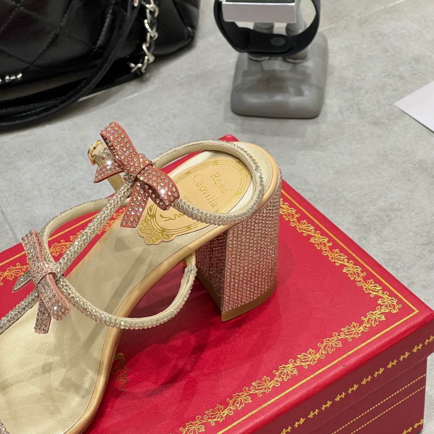 RENE CAOVILLA 26S HEELED SANDALS 85 MM IN BEIGE LAMBSKIN WITH BOW
