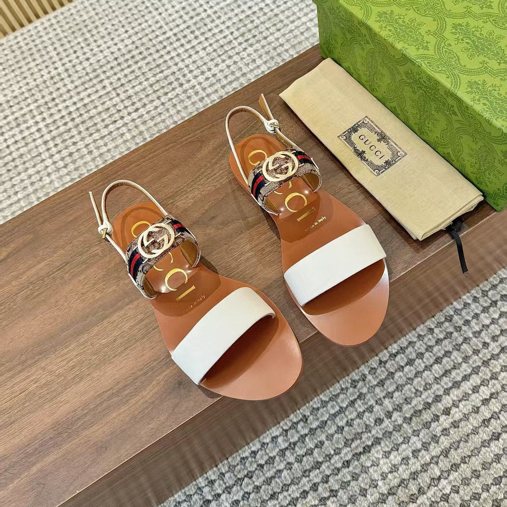 GUCCI 26S STRAP FLAT SANDALS IN WHITE CALFSKIN GOLD HARDWARE
