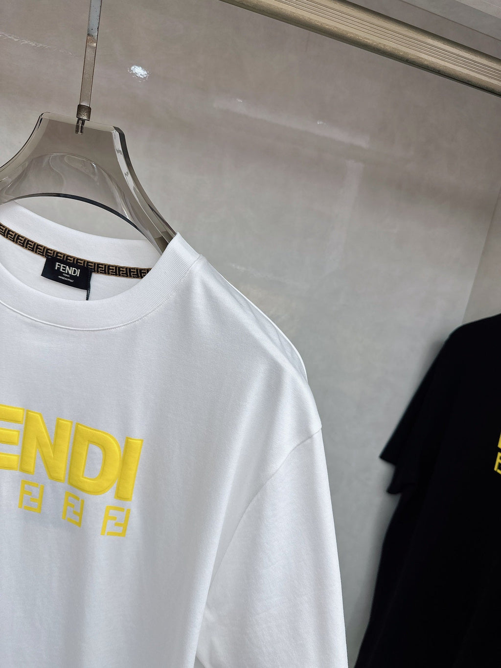 FENDI 26S SHORT SLEEVE T-SHIRT 093