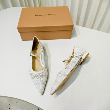 GIANVITO ROSSI 26S MARY JANE FLATS IN WHITE LACE FABRIC