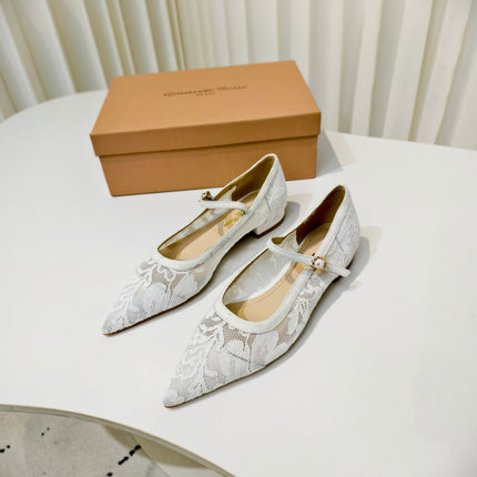 GIANVITO ROSSI 26S MARY JANE FLATS IN WHITE LACE FABRIC