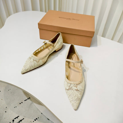 GIANVITO ROSSI 26S MARY JANE FLATS IN BEIGE LACE FABRIC