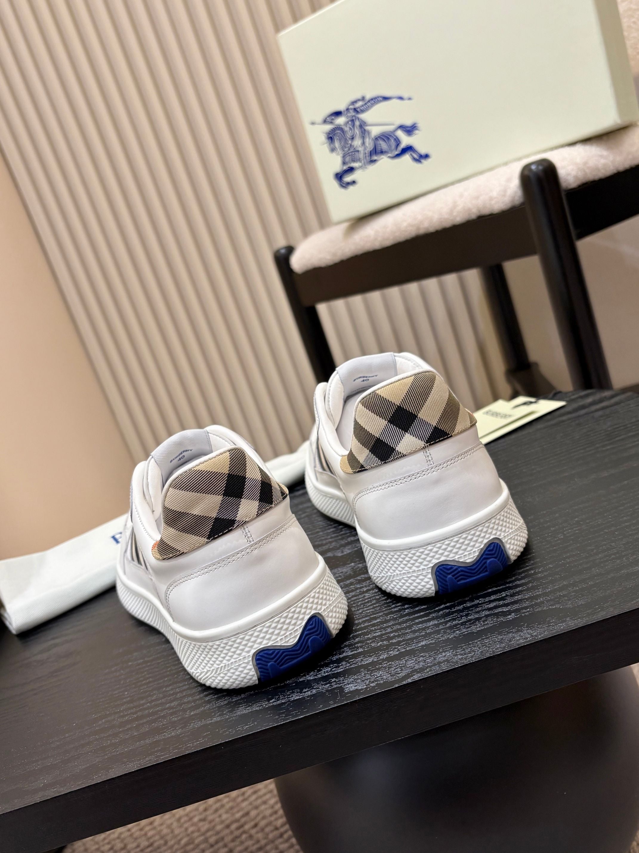 BURBERRY 26S SNEAKERS IN WHITE AND BROWN CALFSKIN