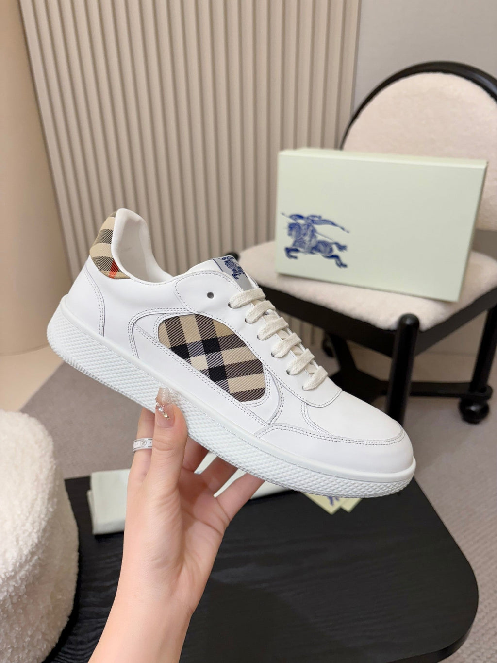BURBERRY 26S SNEAKERS IN WHITE AND BROWN CALFSKIN
