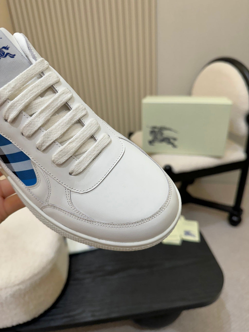 BURBERRY 26S SNEAKERS IN WHITE AND BLUE CALFSKIN