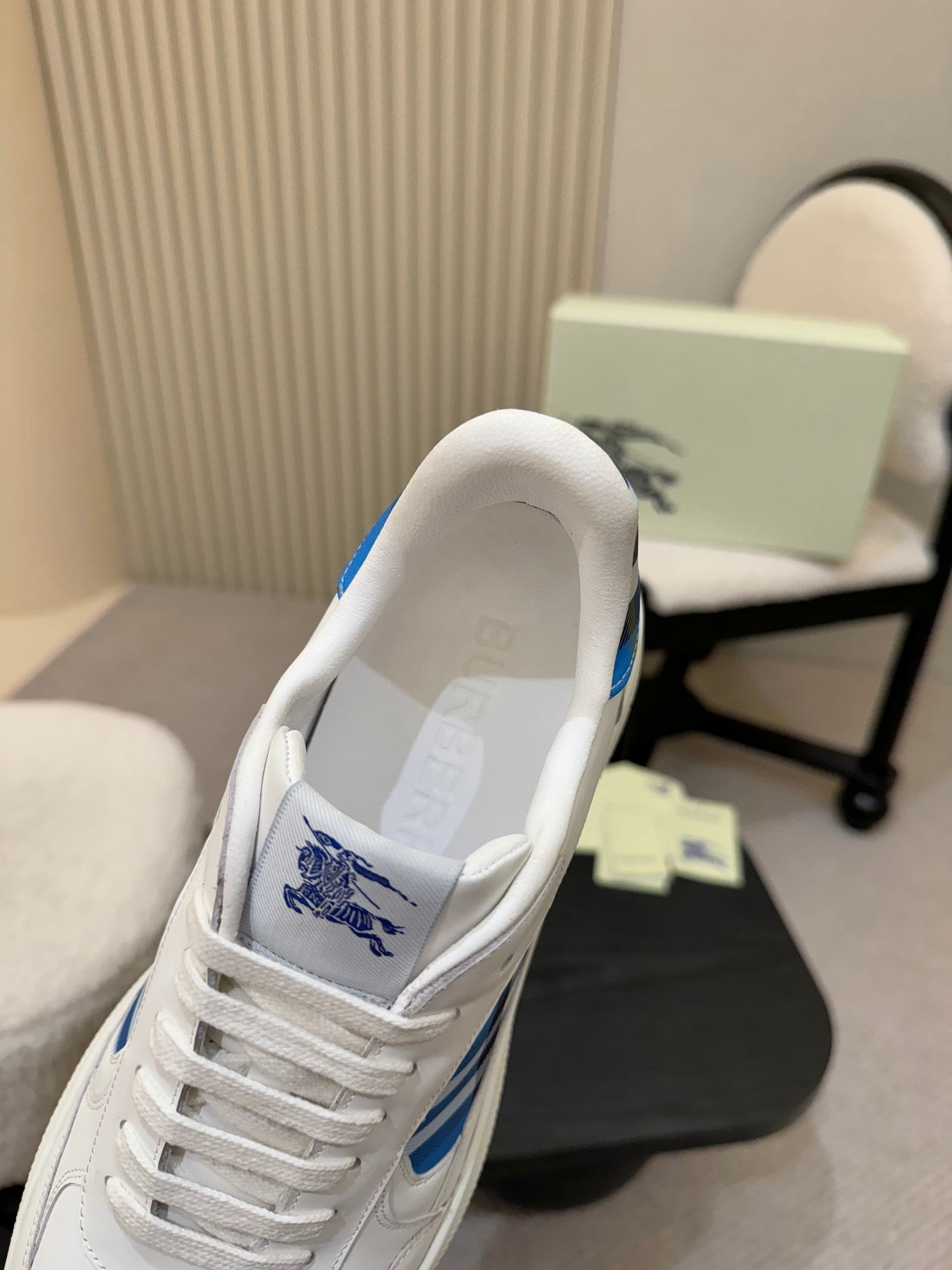 BURBERRY 26S SNEAKERS IN WHITE AND BLUE CALFSKIN