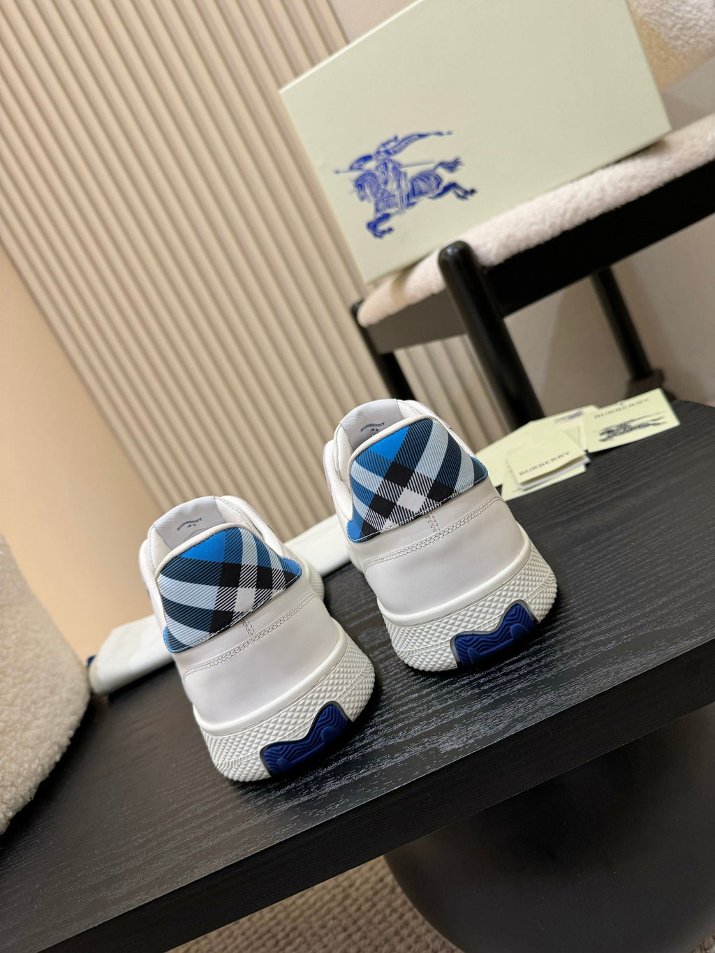 BURBERRY 26S SNEAKERS IN WHITE AND BLUE CALFSKIN