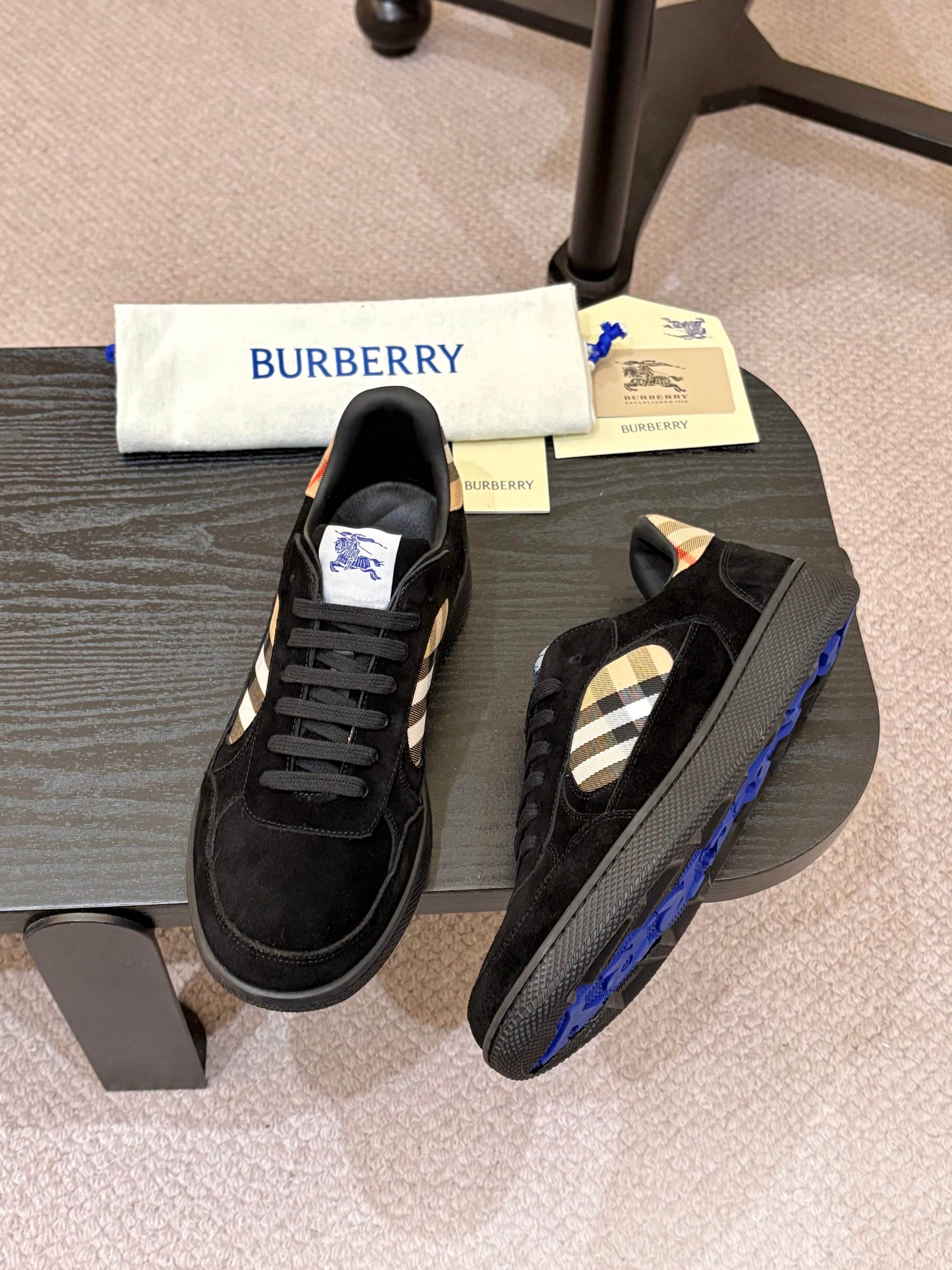 BURBERRY 26S SNEAKERS IN BLACK SUEDE