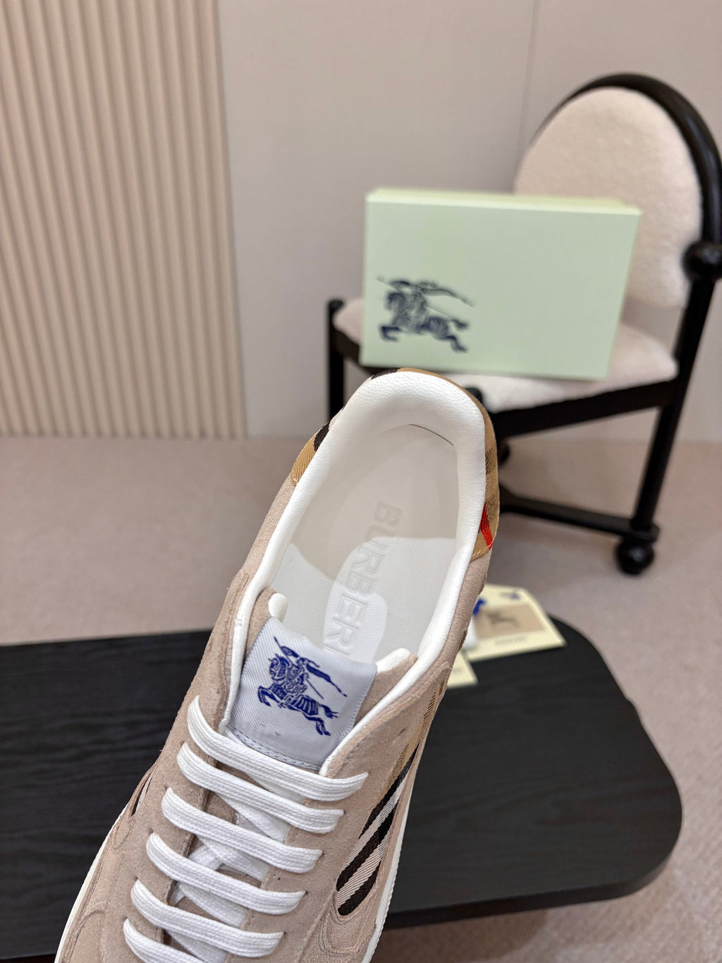 BURBERRY 26S SNEAKERS IN SAND BEIGE SUEDE