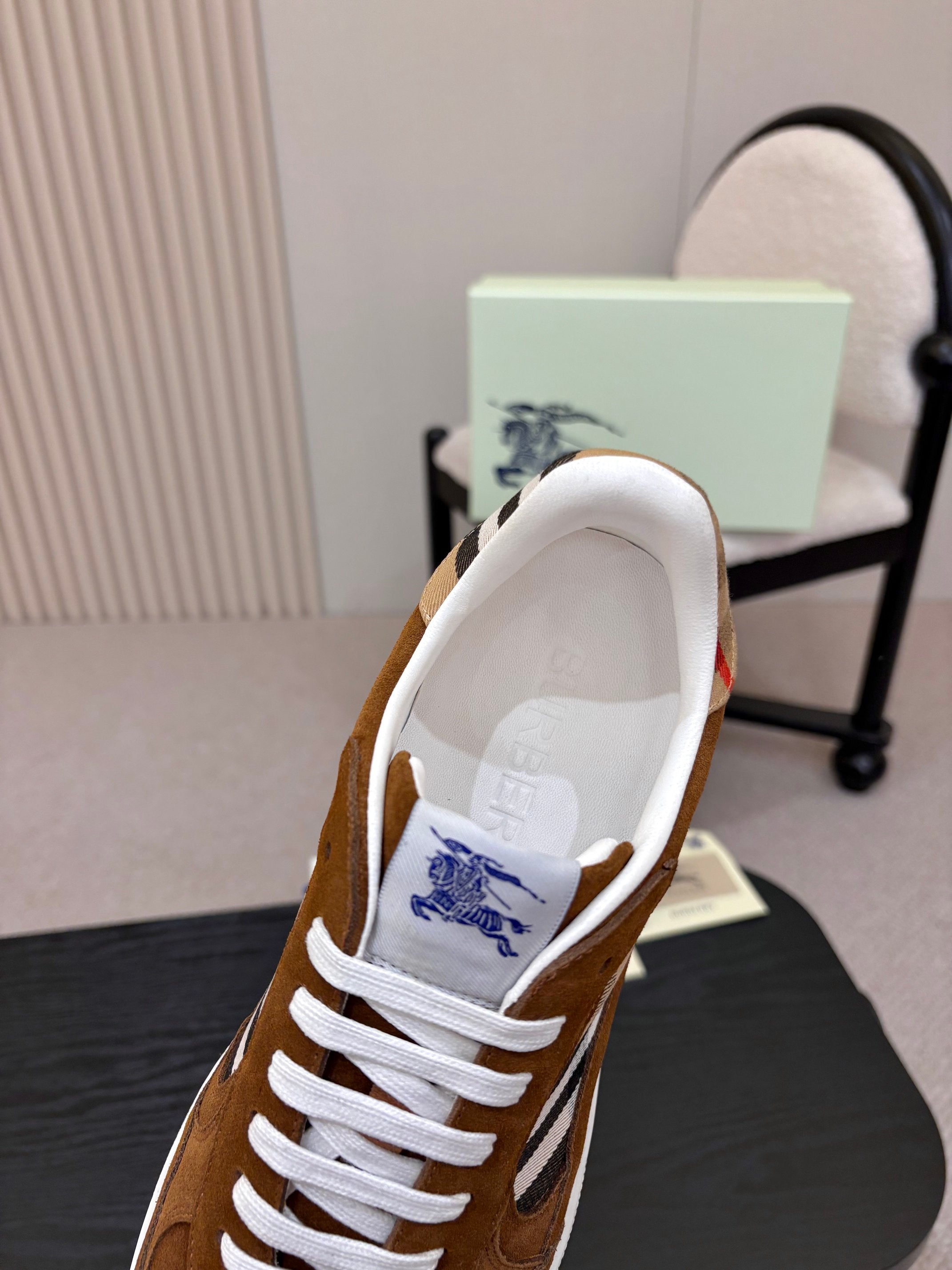 BURBERRY 26S SNEAKERS IN BROWN SUEDE